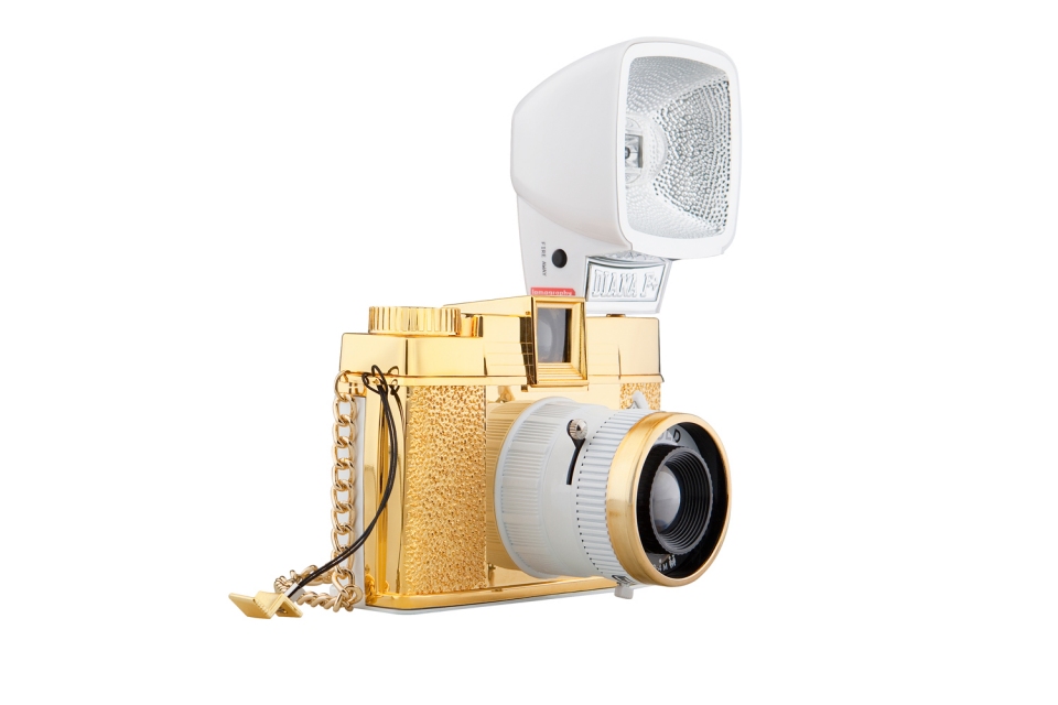 diana-f-gold-edition-side