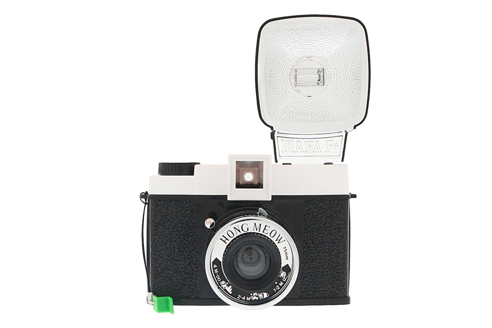 Die Vorderseite der Diana F+ Hong Meow