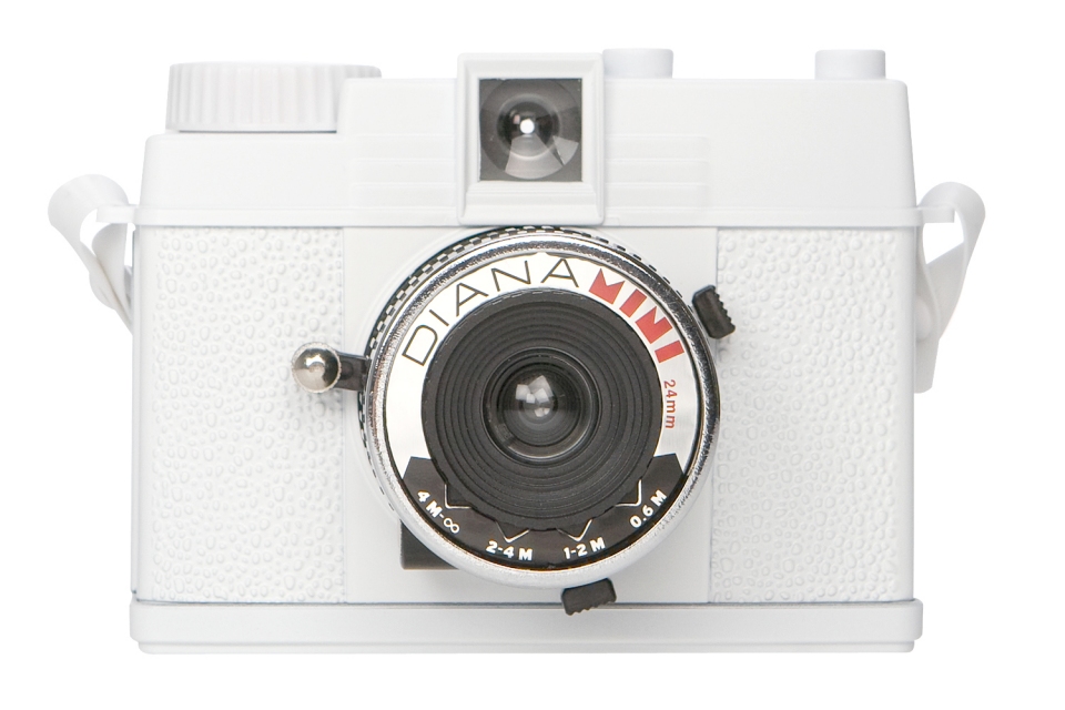 Diana Mini White - Front
