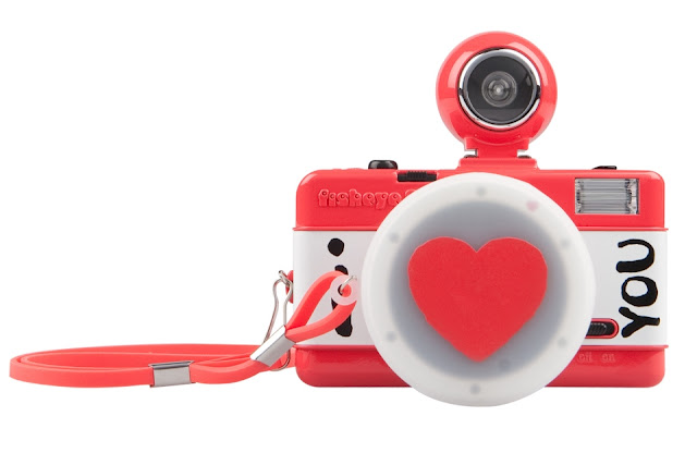 Fisheye No. 2 "I love you | I love Lomo" with Lenscap