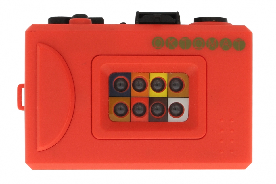 Oktomat - Front