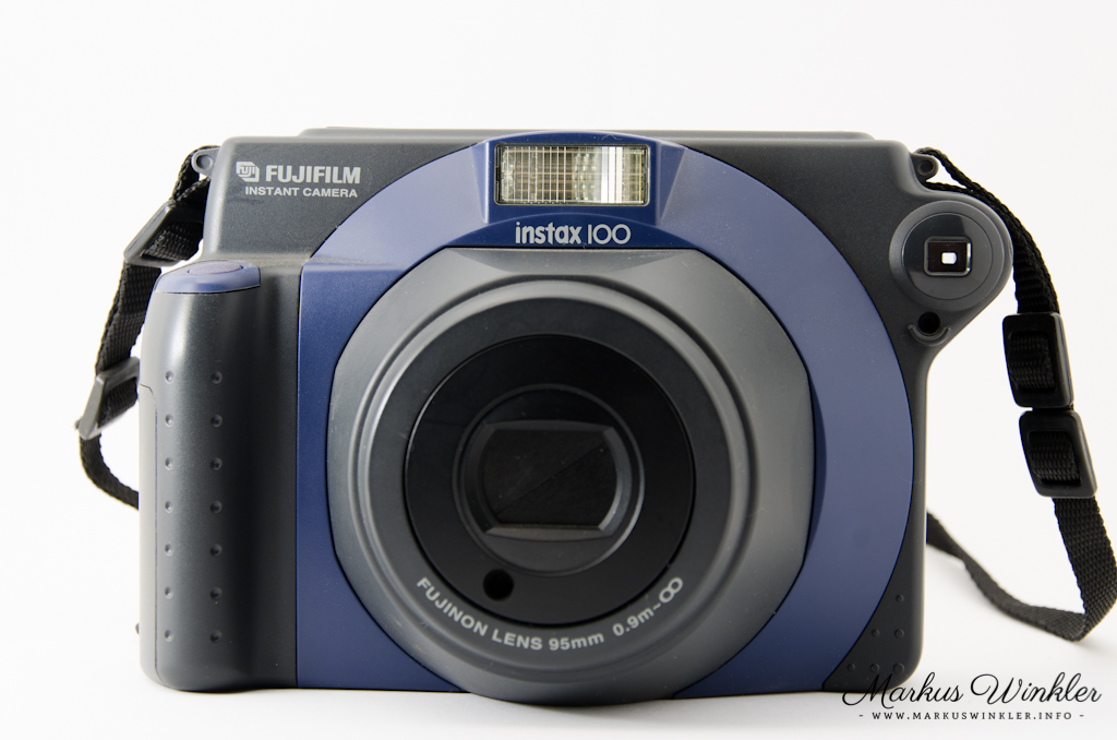 Die Vorderseite der Fujifilm Instax 100