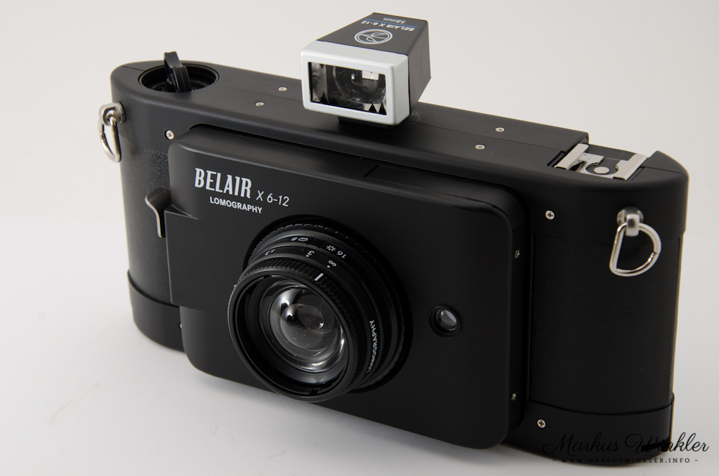 Die Mittelformatkamera von Lomography zusammengeklappt