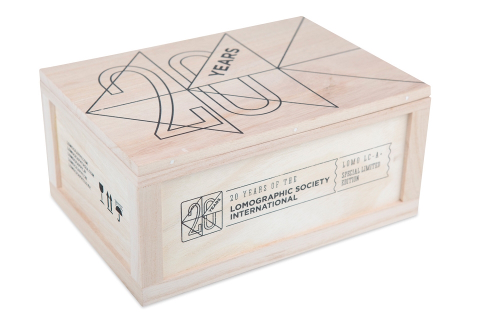 Die Holzbox in der die Special Edition geliefert wird