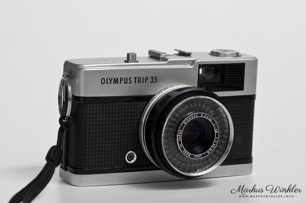 Die Olympus Trip 35 Kleinbildkamera von Vorne