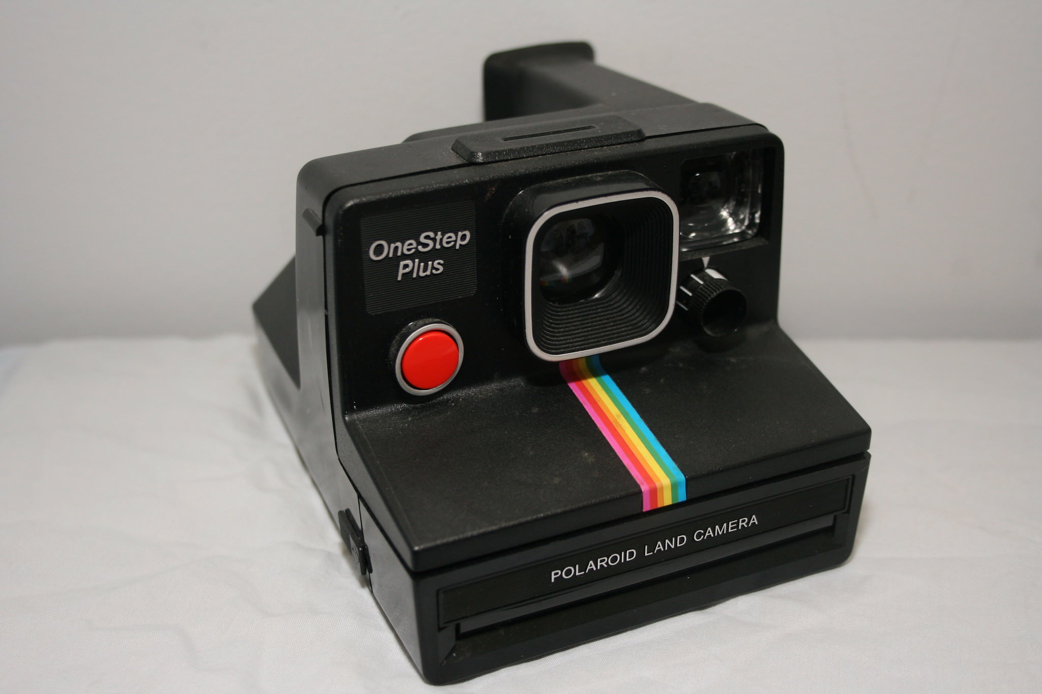 polaroid-onestep-plus-instant-camera