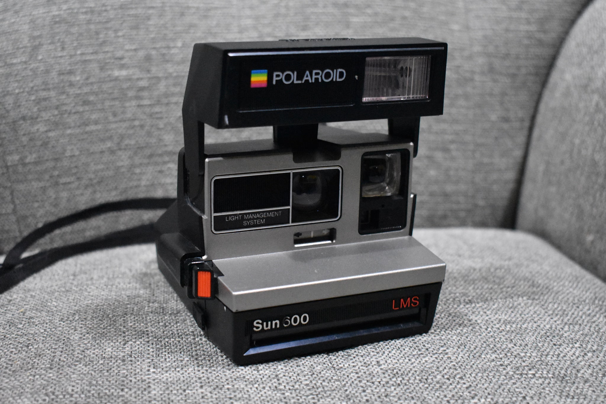 polaroid-sun-600-lms-camera-instant