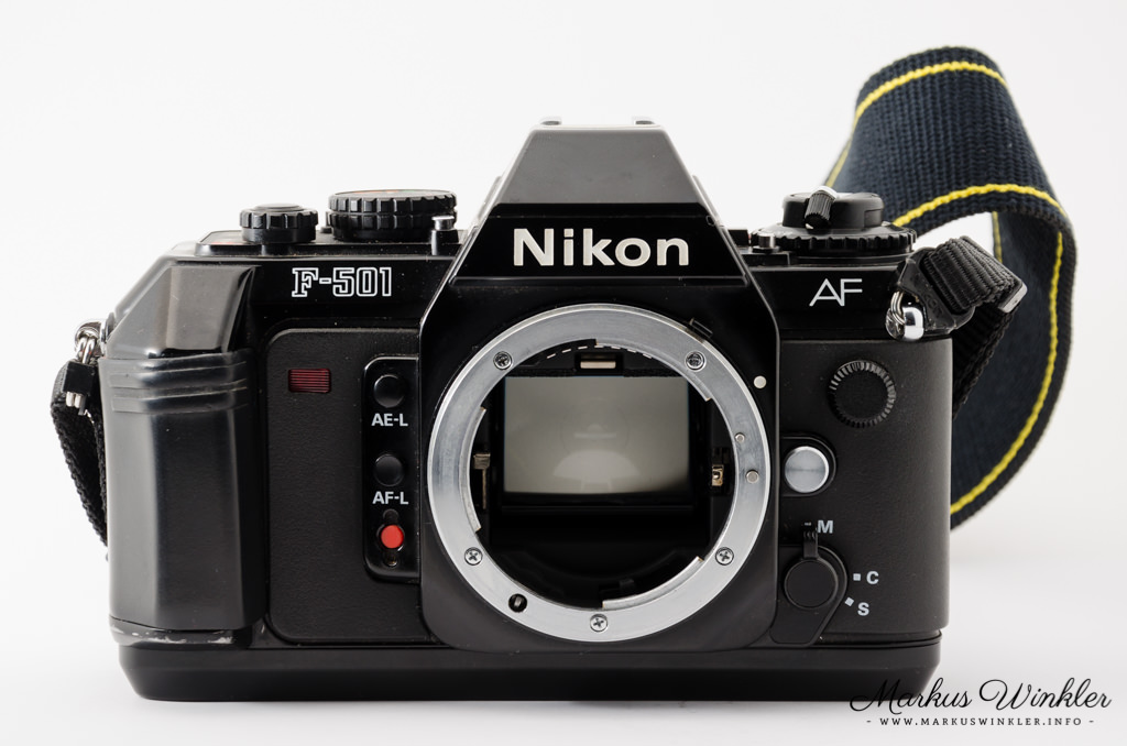 Nikon F-501 AF - Front