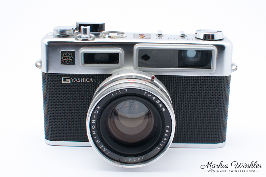 Yashica Electro 35 - Front