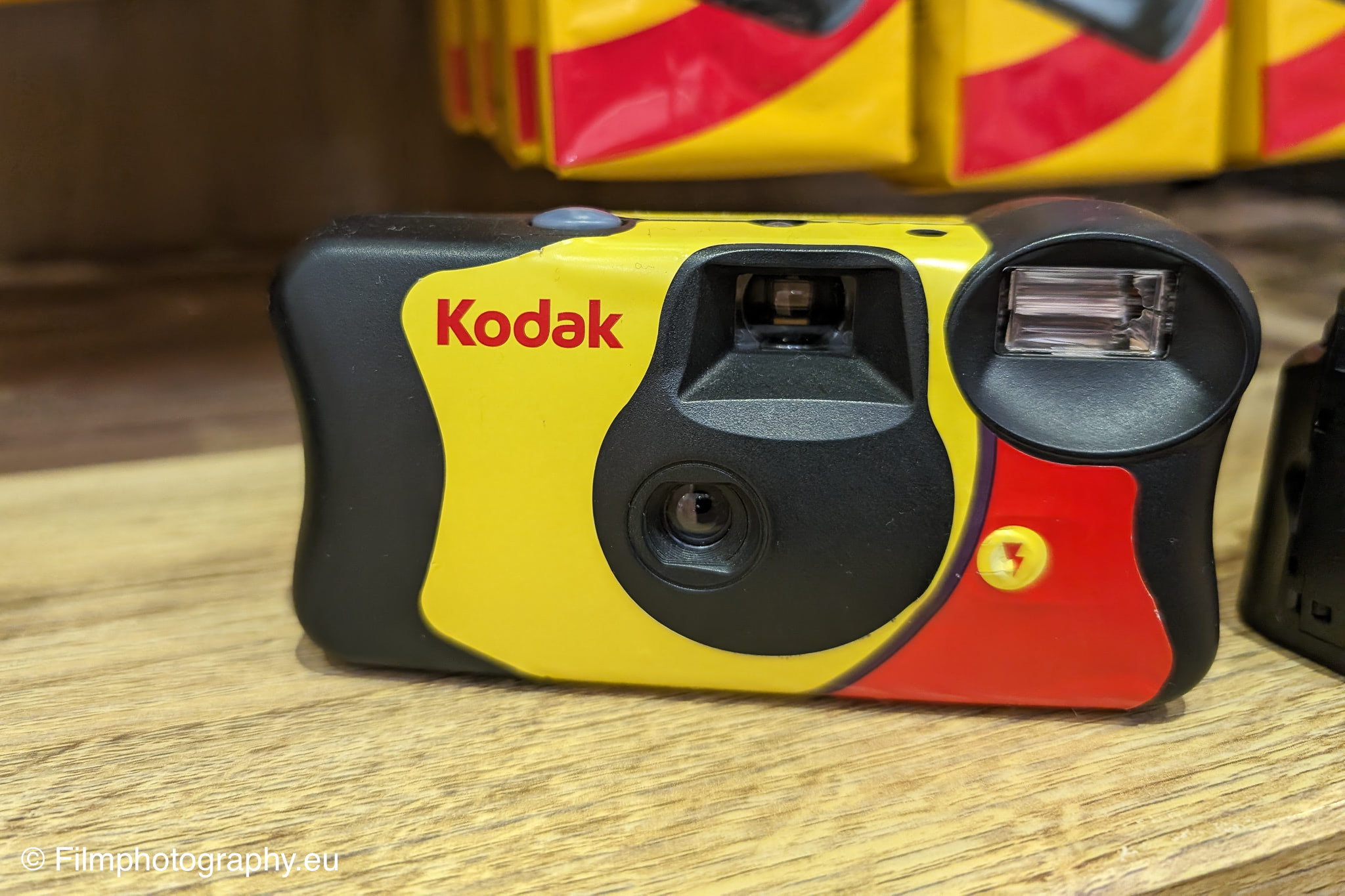 kodak-funsaver-35mm-camera-1