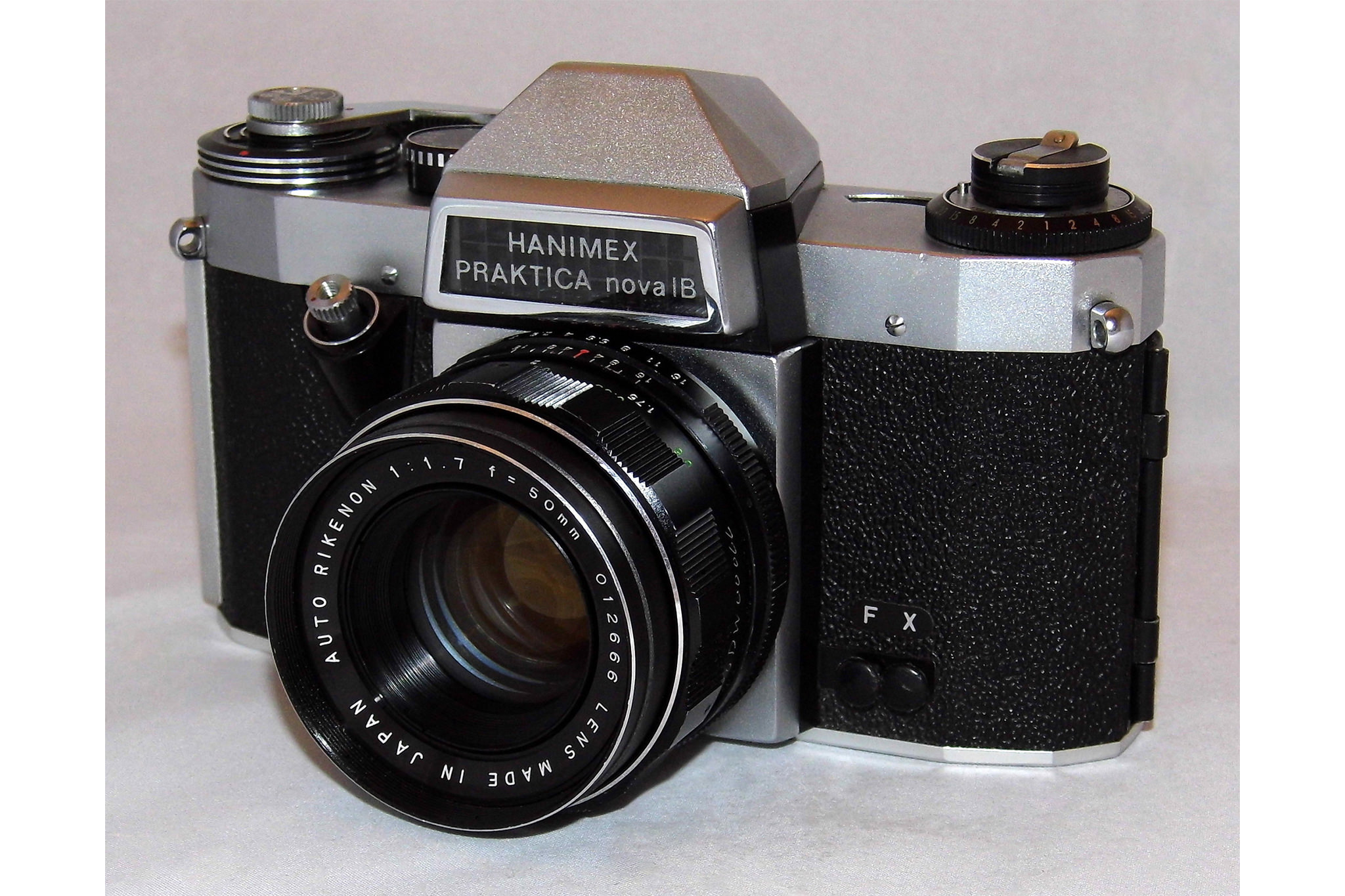 hanimex-praktica-nova-ib