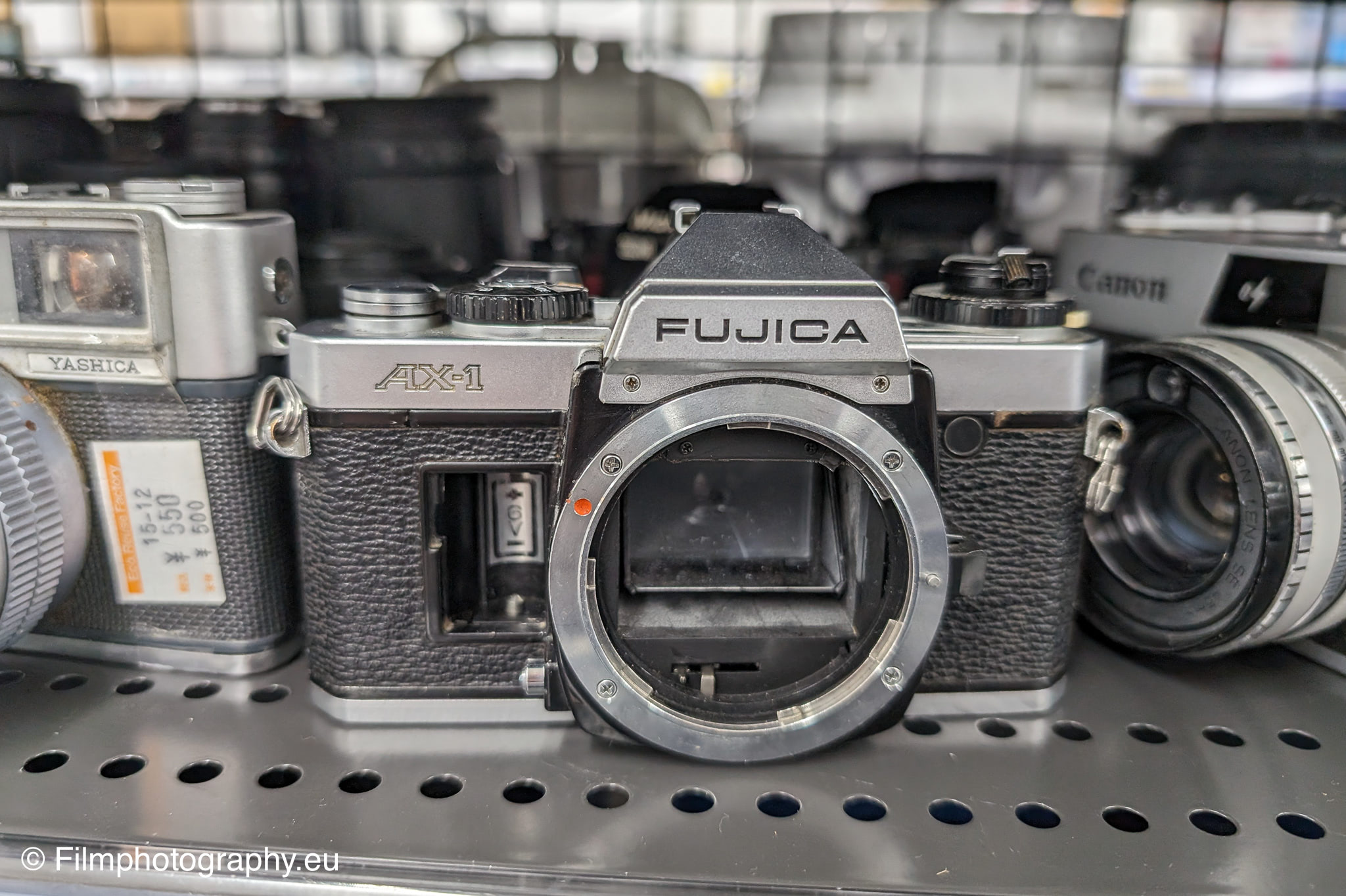 fujica-ax-1-slr-35mm-camera-guide