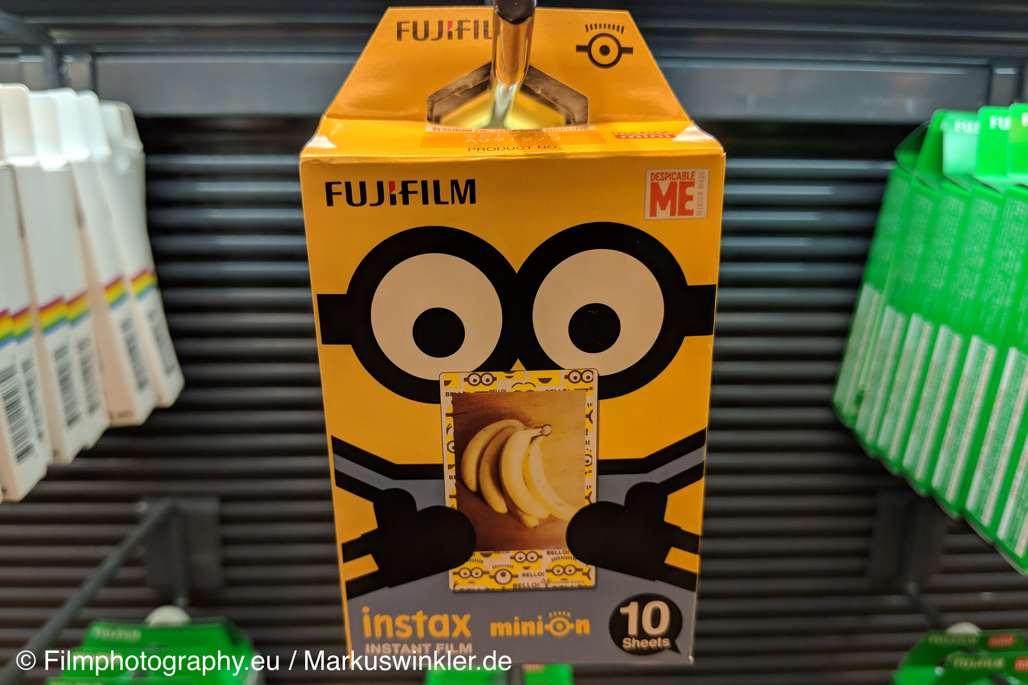 instax-mini-film-minion-edition