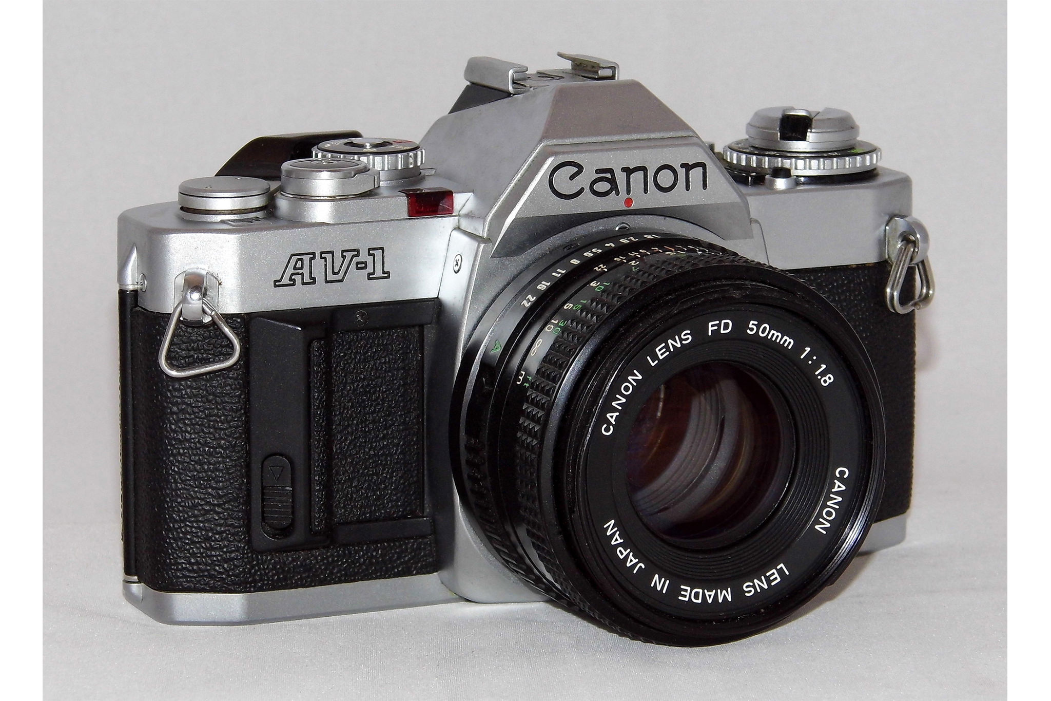 canon-av-1-35mm-slr-kleinbildkamera