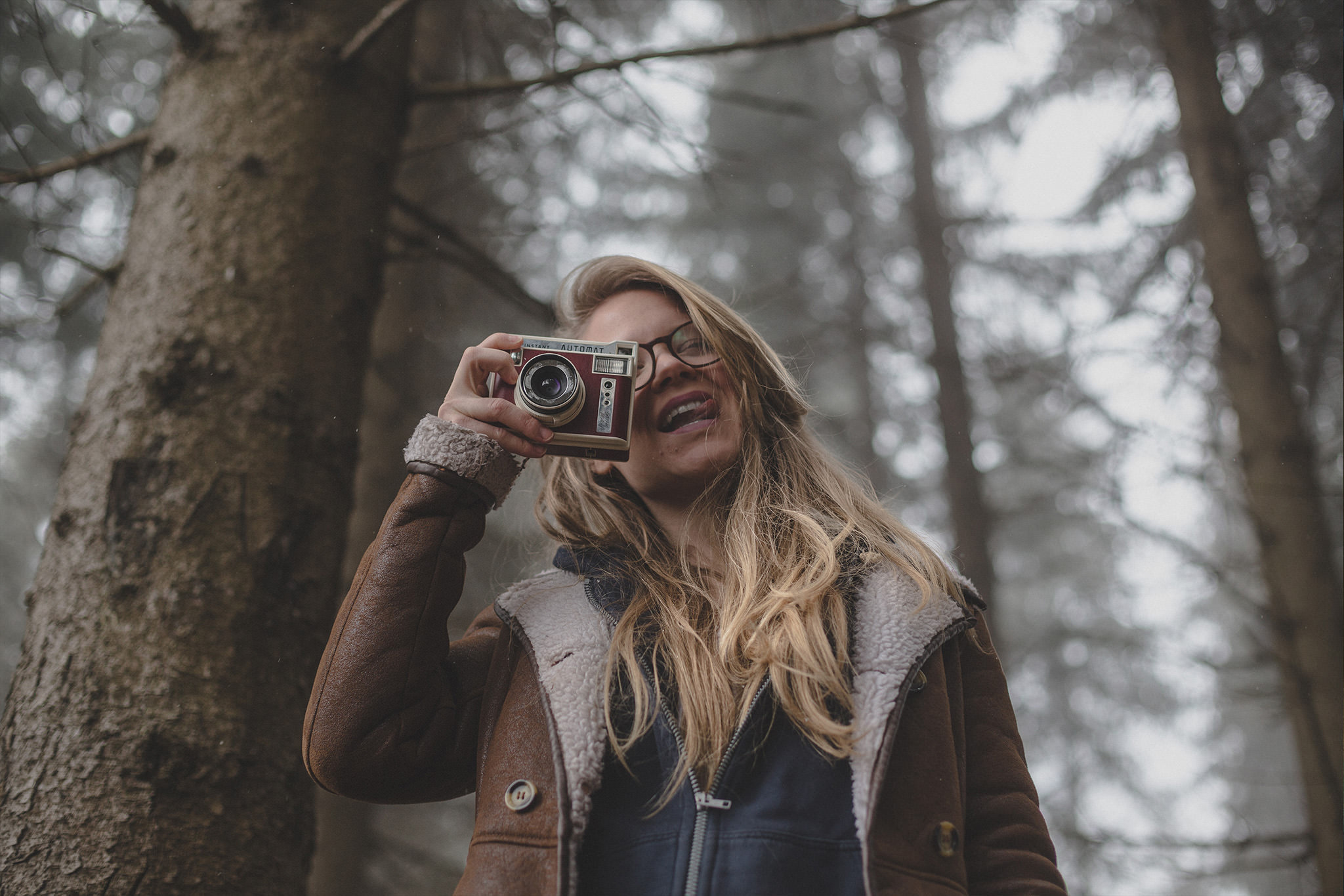 lomo-instant-automat-lomography-girl