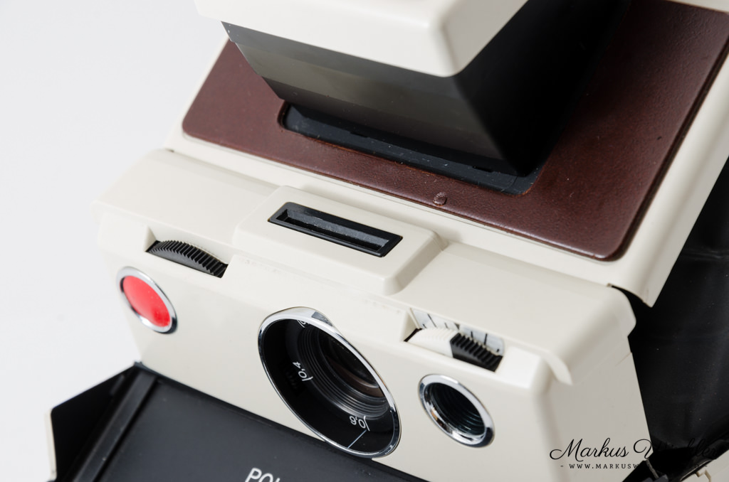 polaroid-sx-70-model-2-white-detail