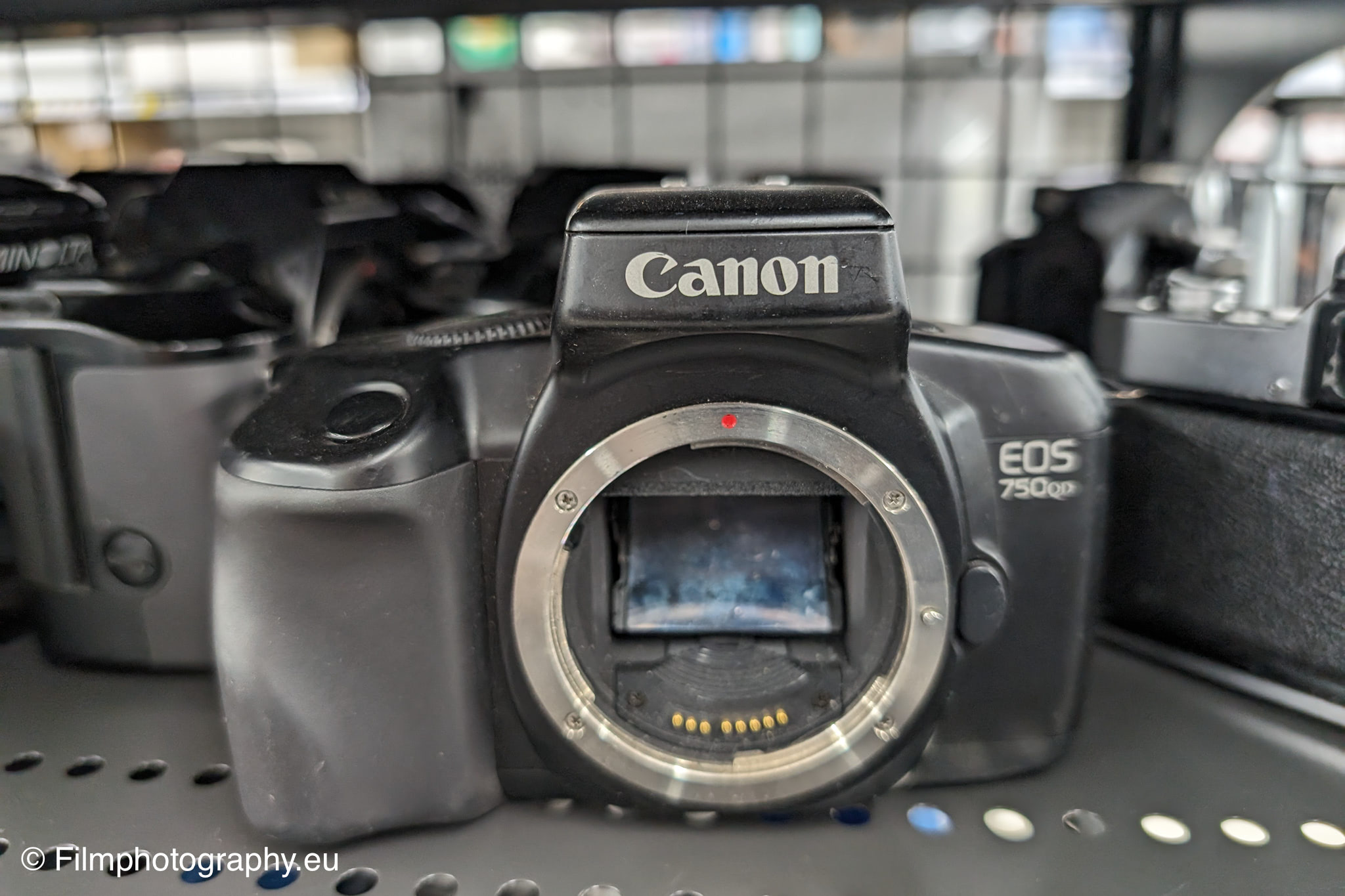 canon-eos-750-qd