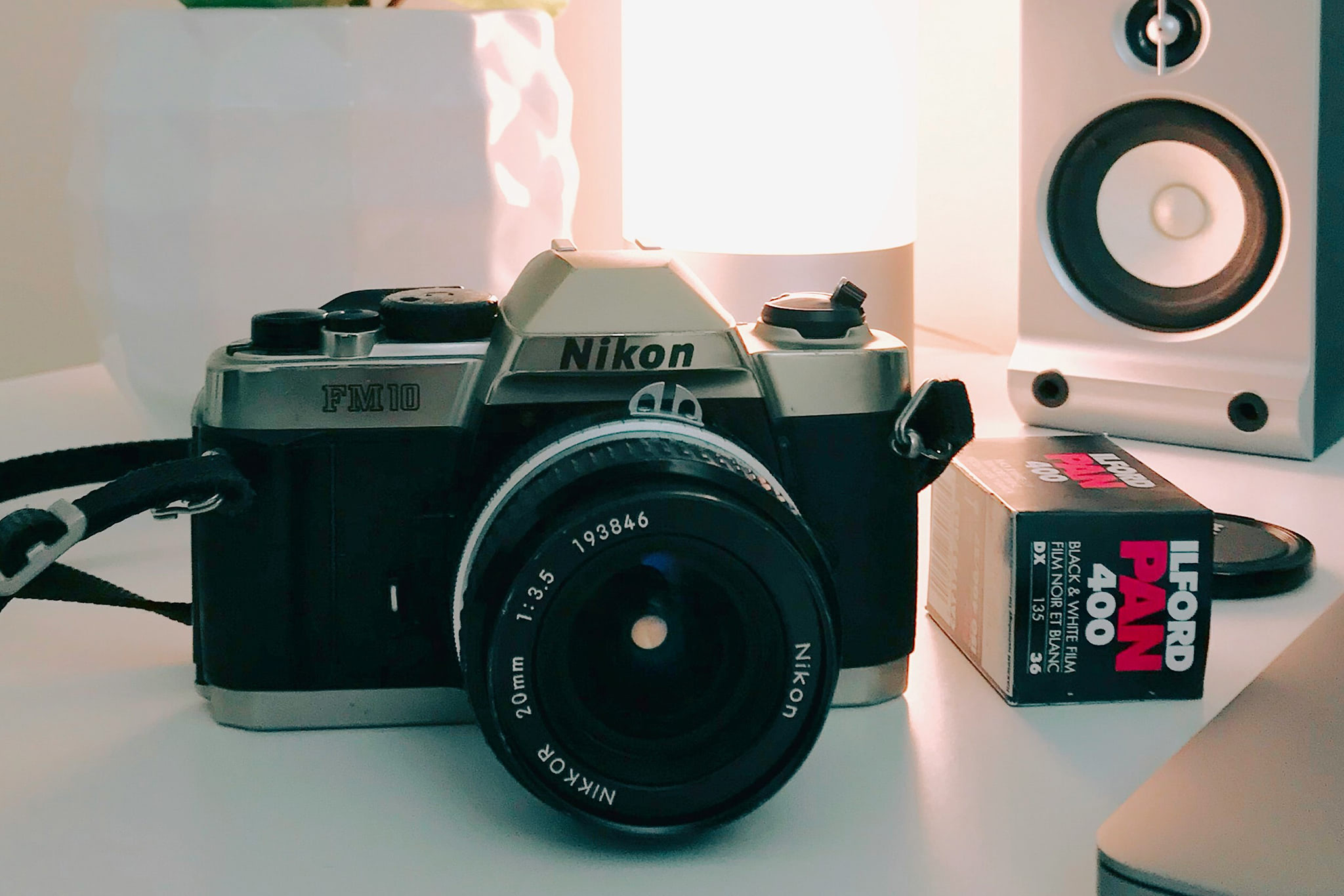 nikon-fm10-35mm-camera