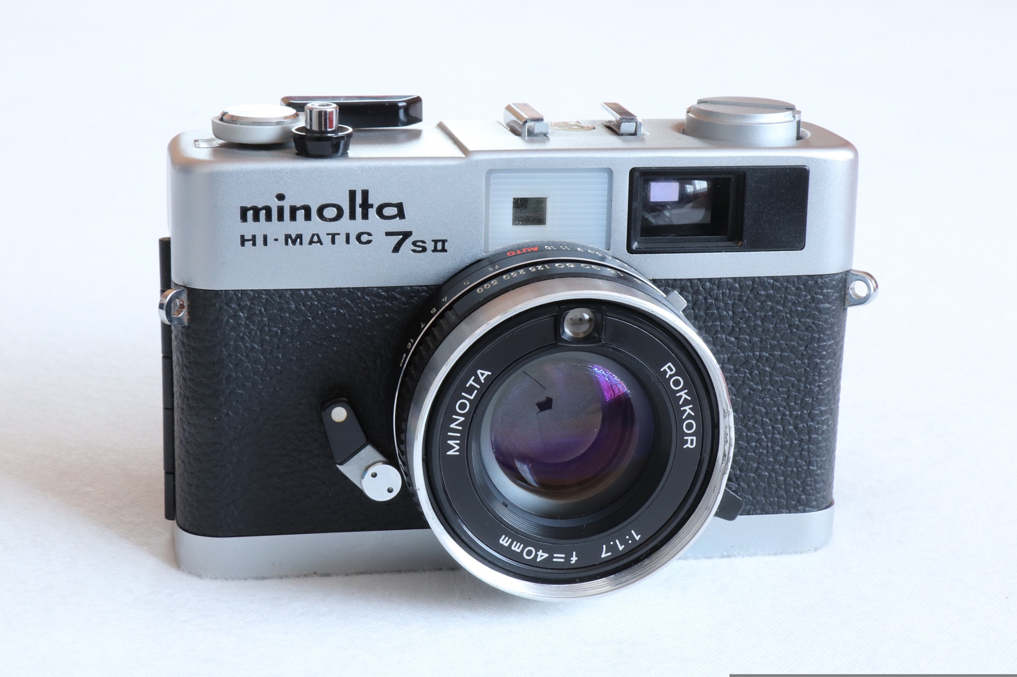 minolta-hi-matic-7sii-35mm-camera