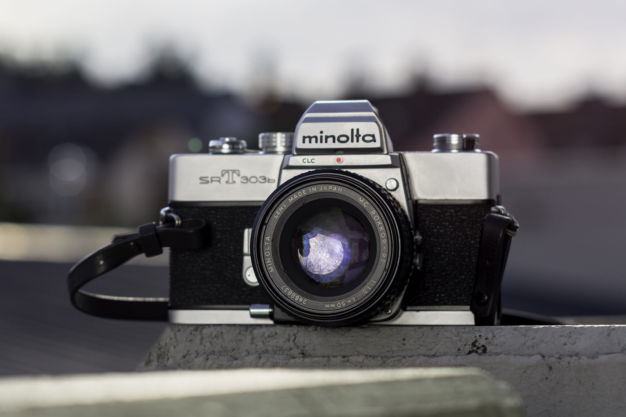 minolta-sr-t-303b-35mm-camera