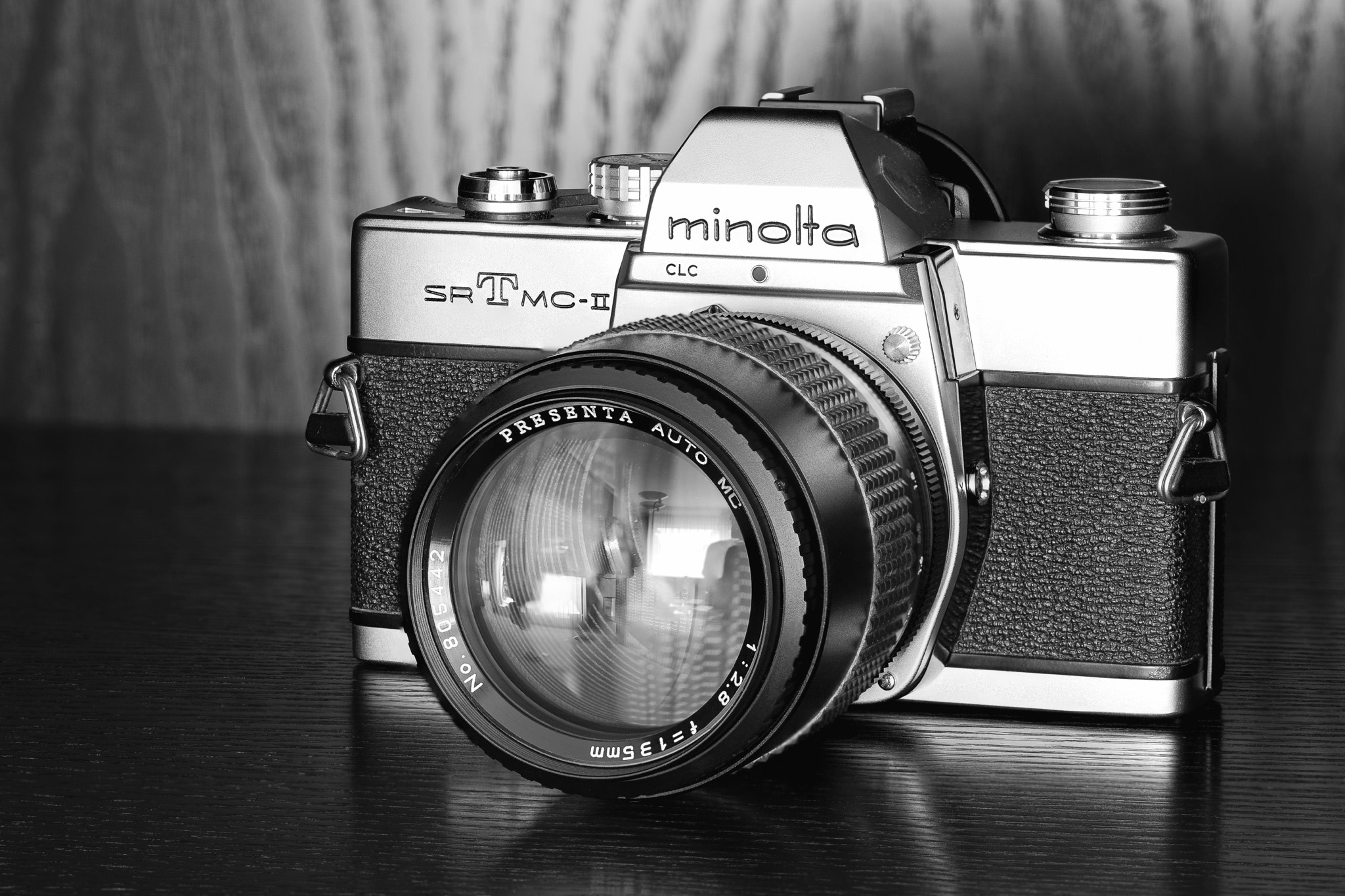 minolta-sr-t-mc-ii-35mm-slr-camera
