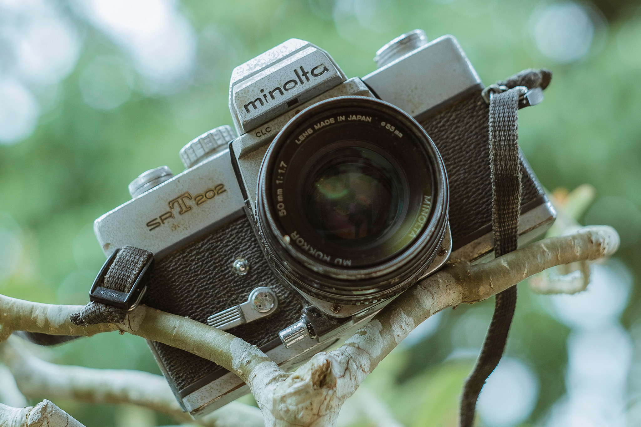 minolta-srt202-camera-35mm-film