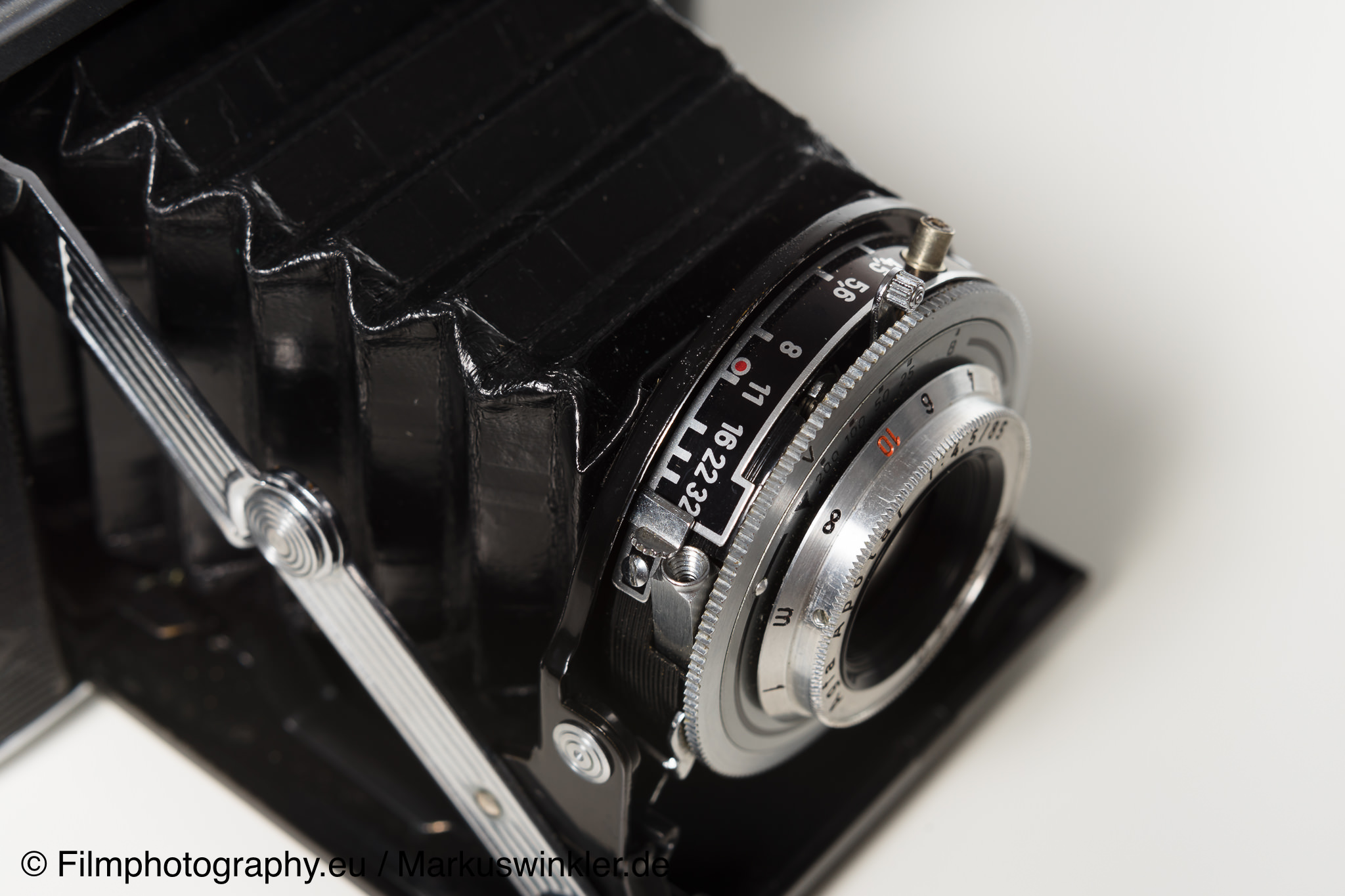 agfa-isolette-2-4