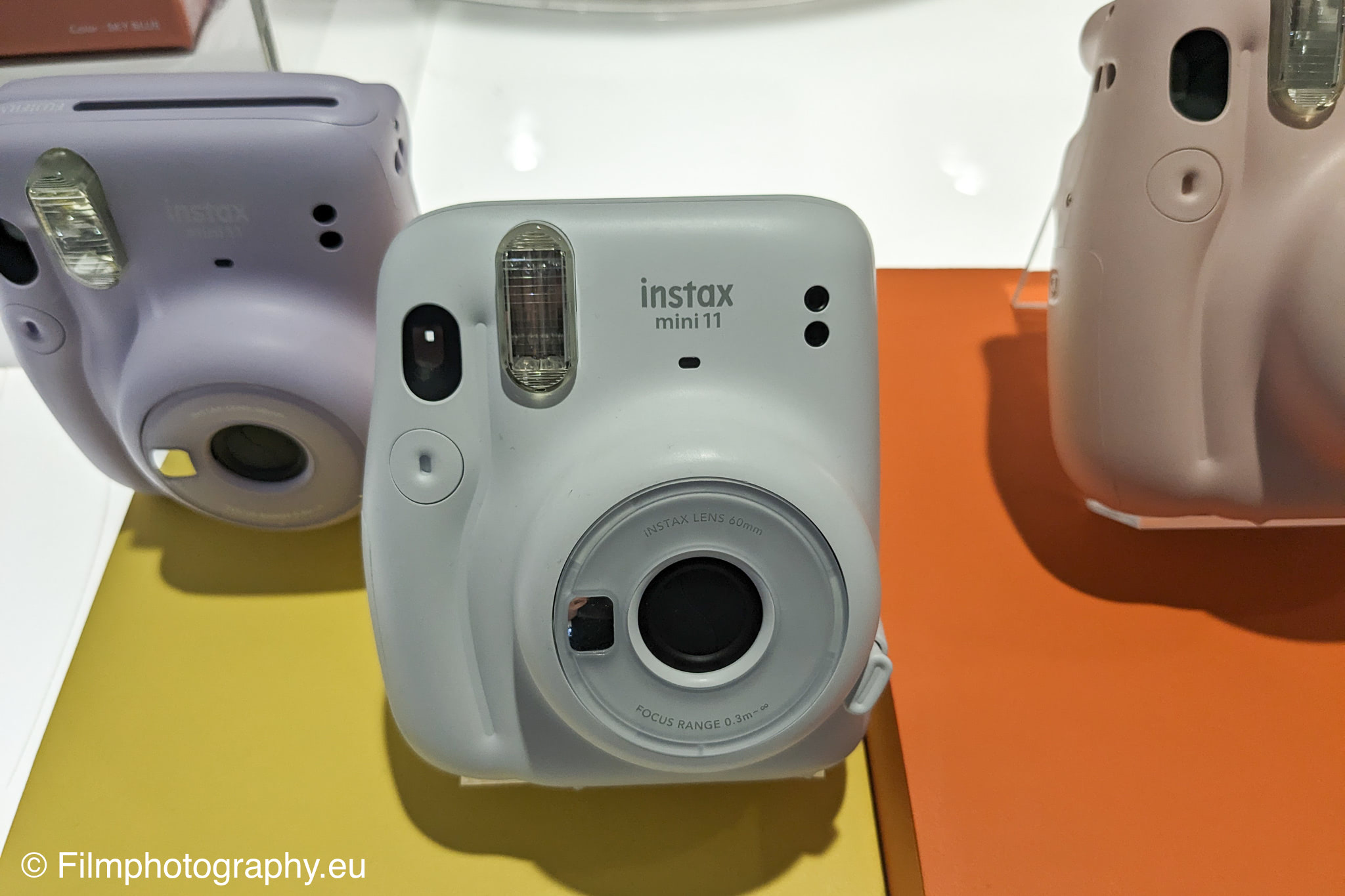 instax-mini-11-instant-film-camera-1