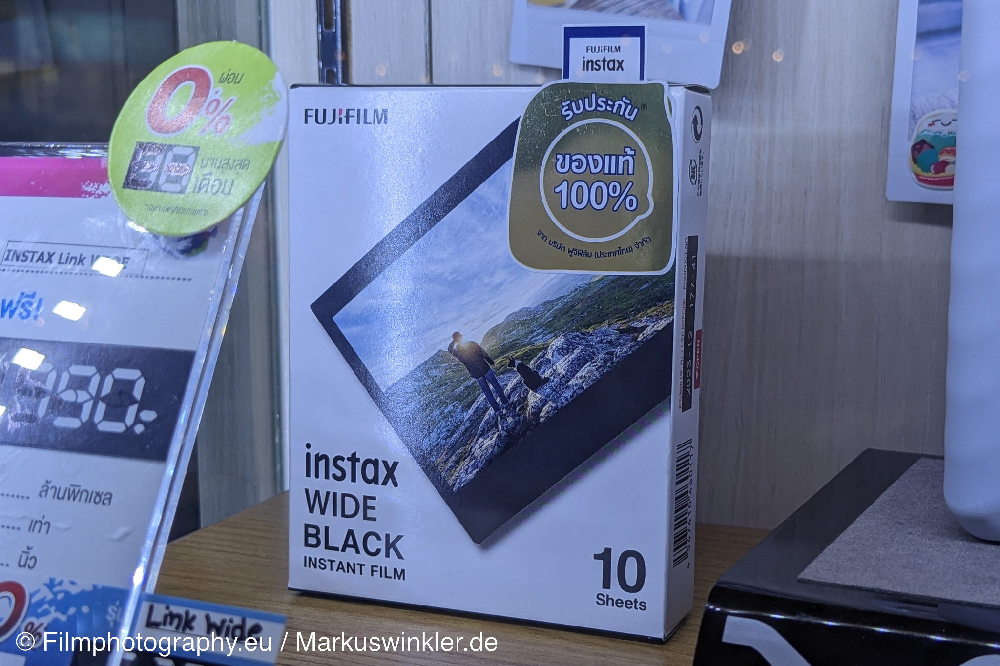 fujifilm-instax-wide-black-edition-sofortbildfilm