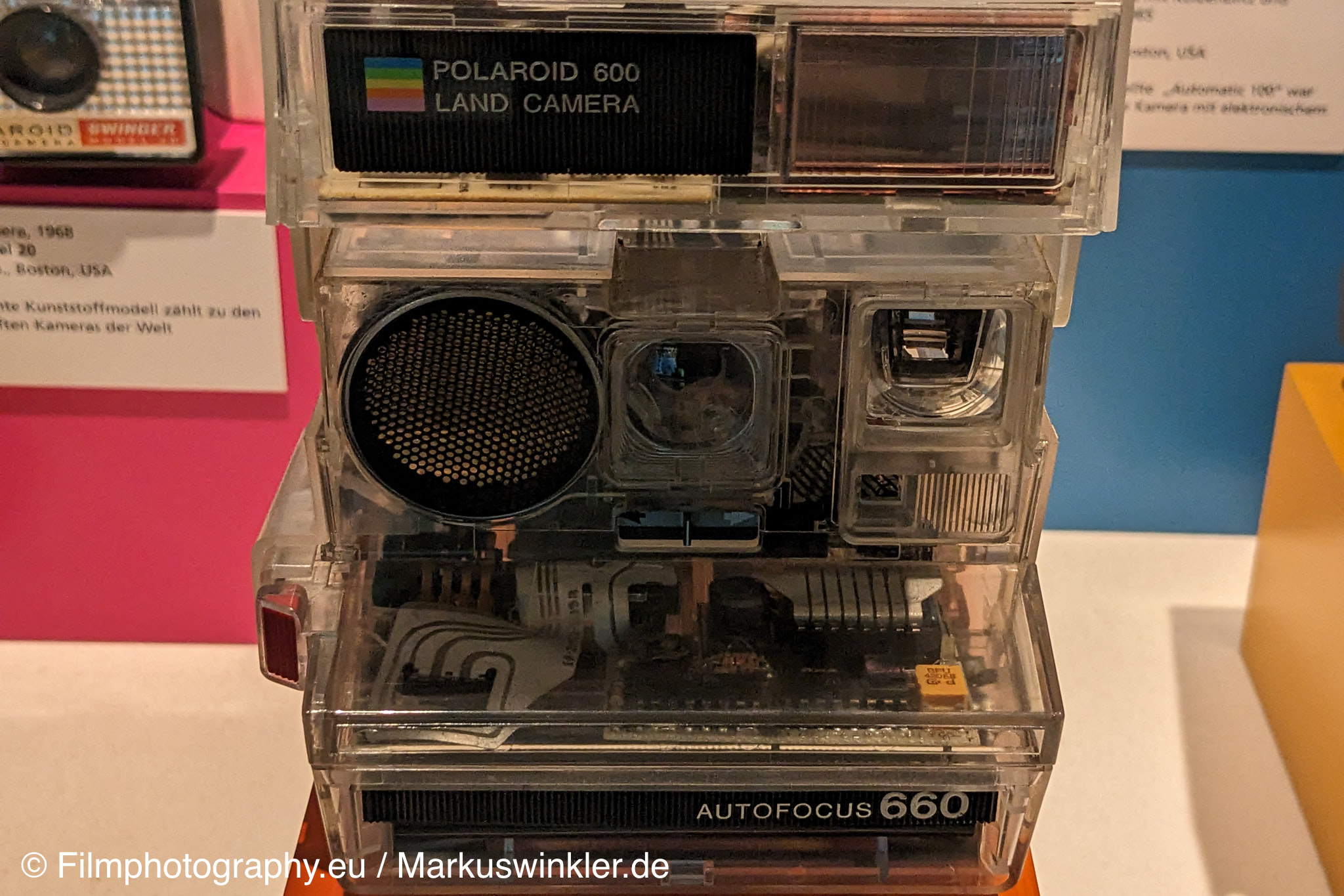 polaroid-600-autofocus-660-model