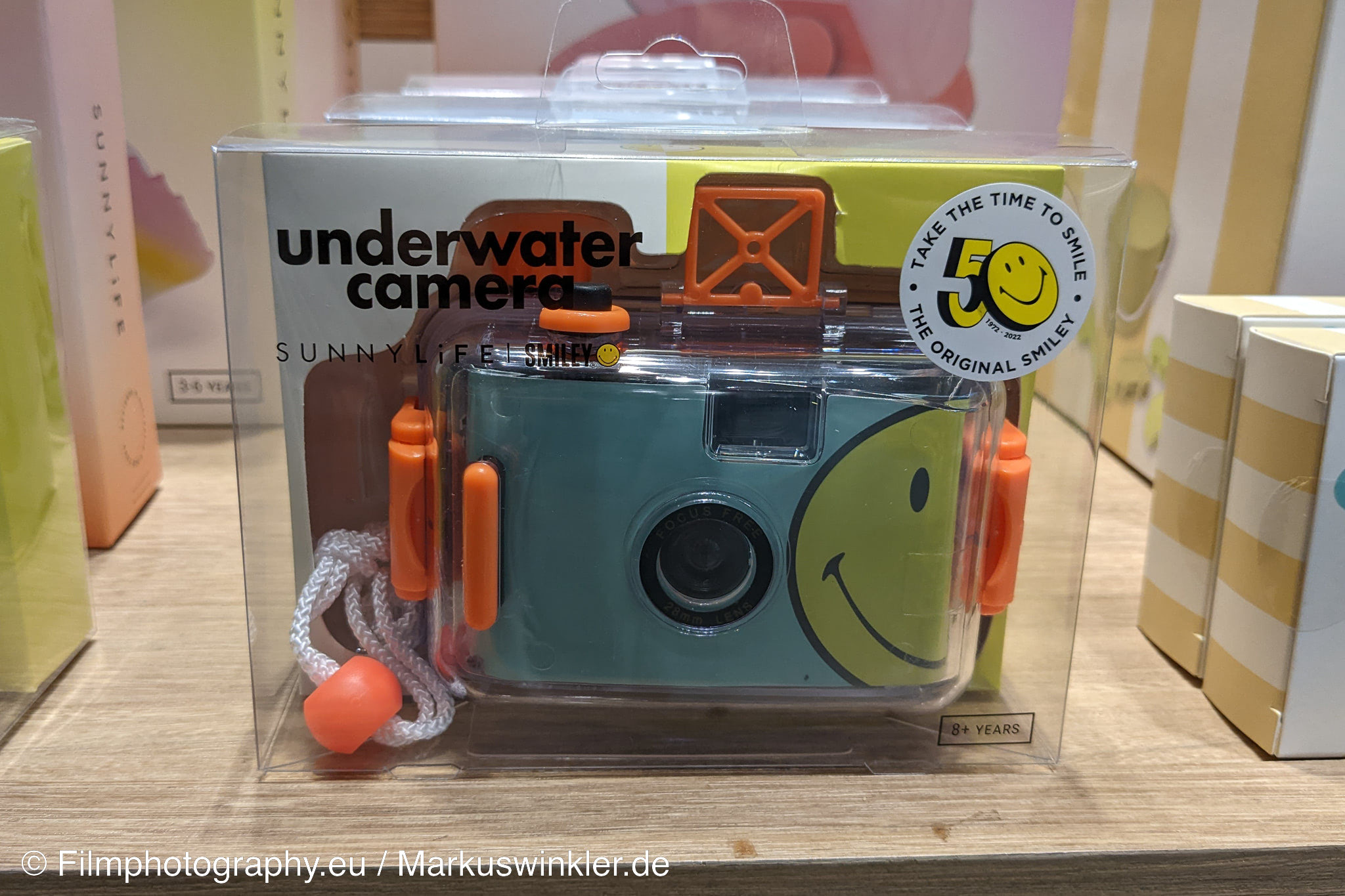 sunnylife-underwater-camera-3