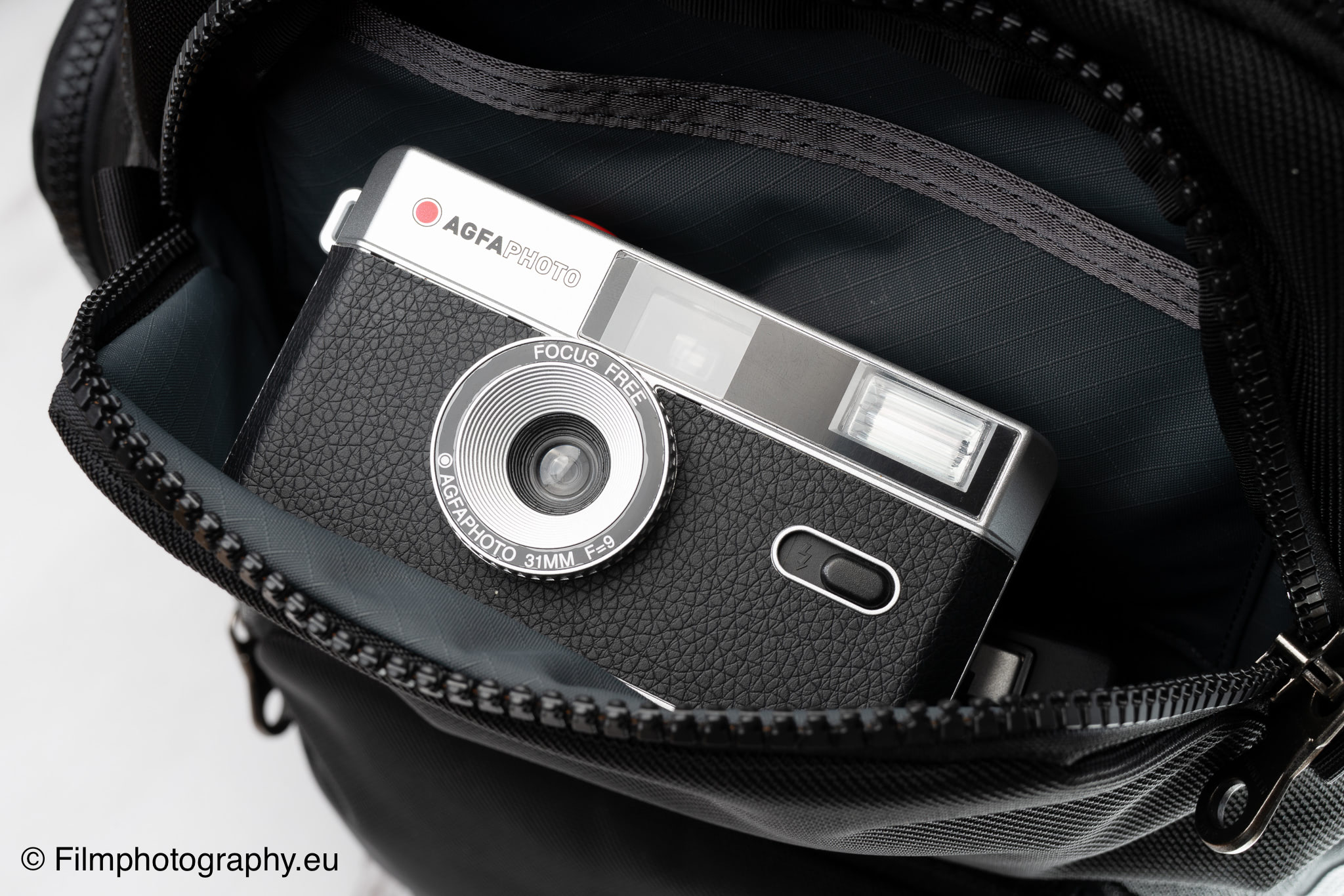agfaphoto-35mm-reusable-photo-camera-backpack