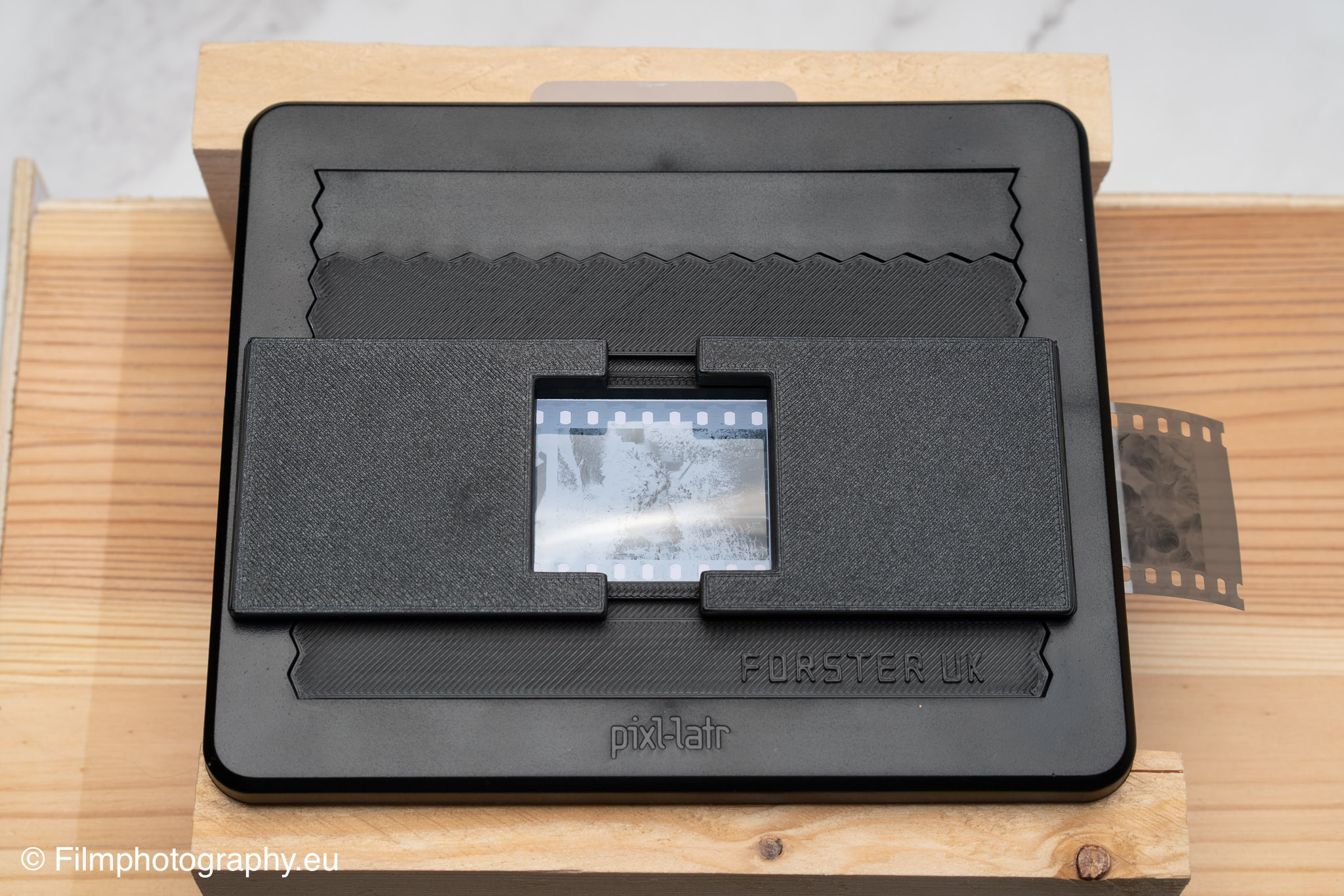 pixl-latr-film-holder-sprockets-35mm