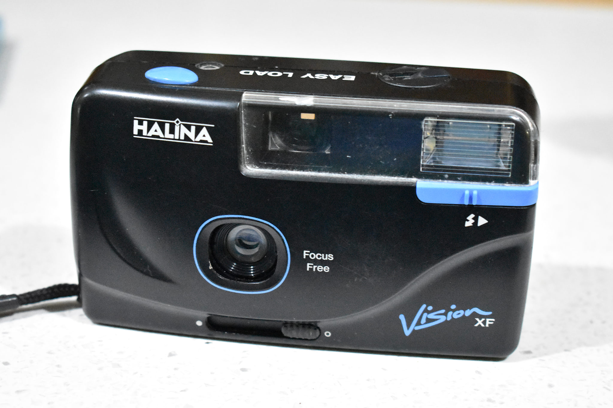 Halina-Vision-XF-35mm-camera