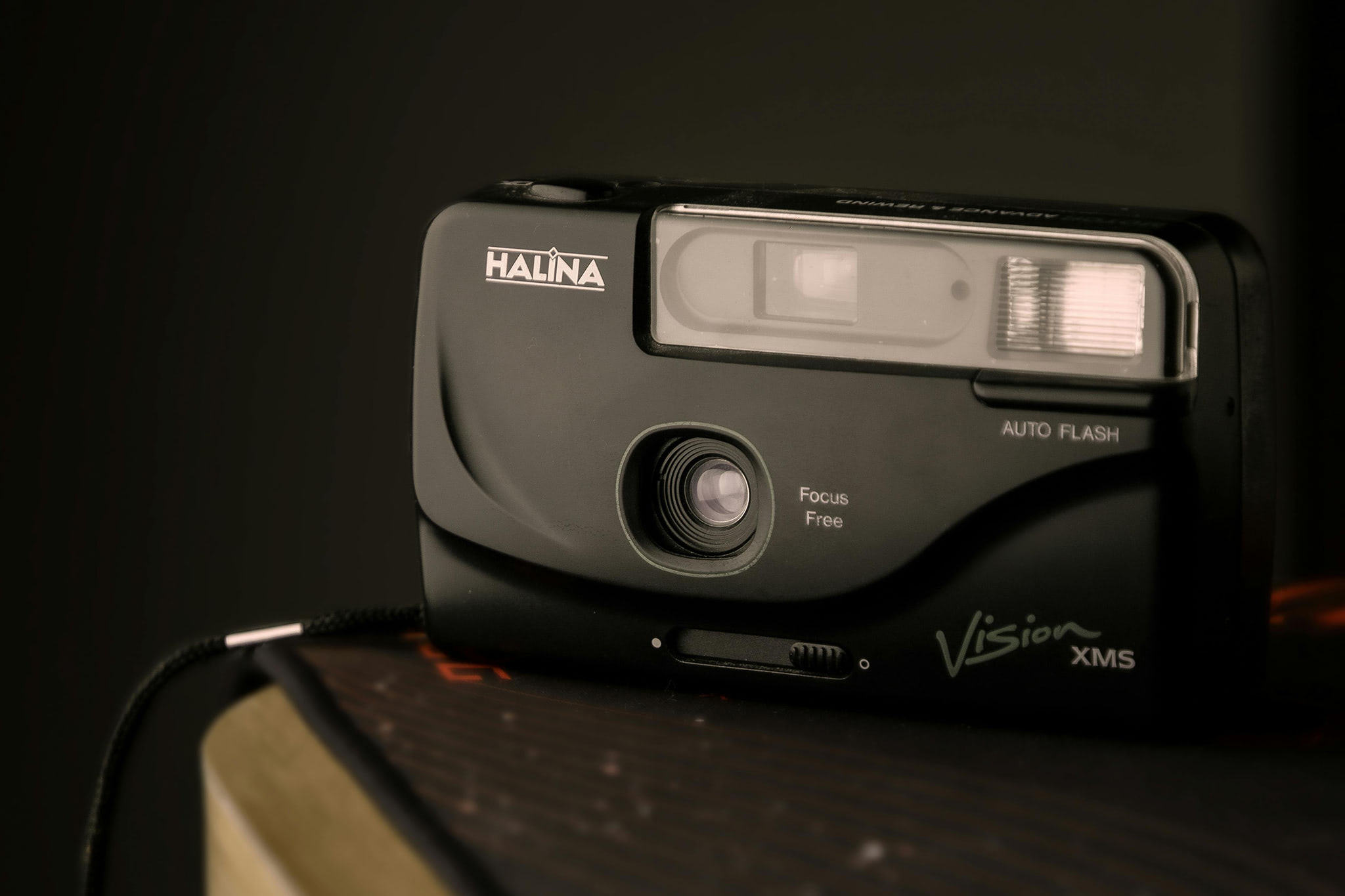 halina-vision-xms-35mm-camera