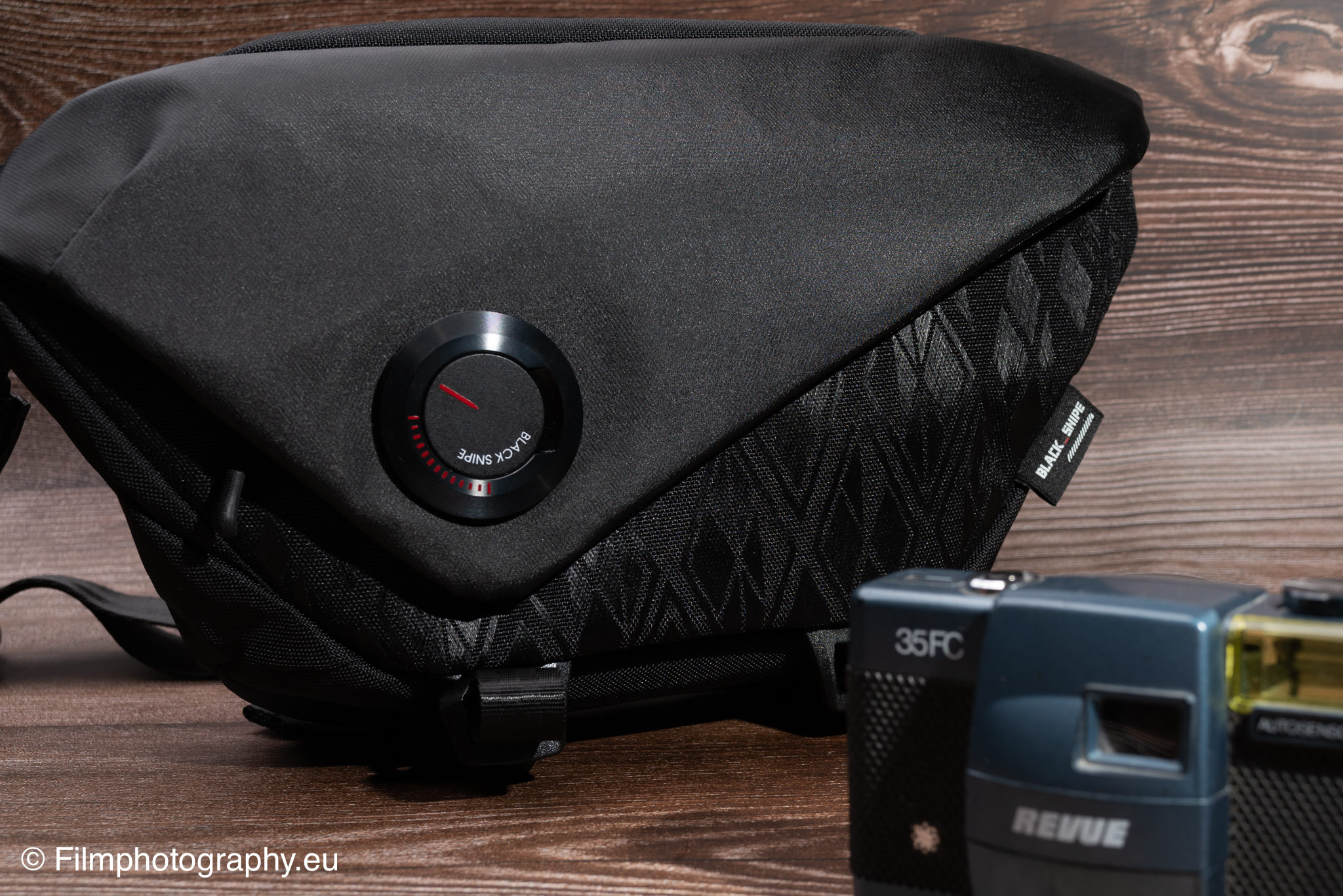 vsgo-sling-camera-bag-review-3