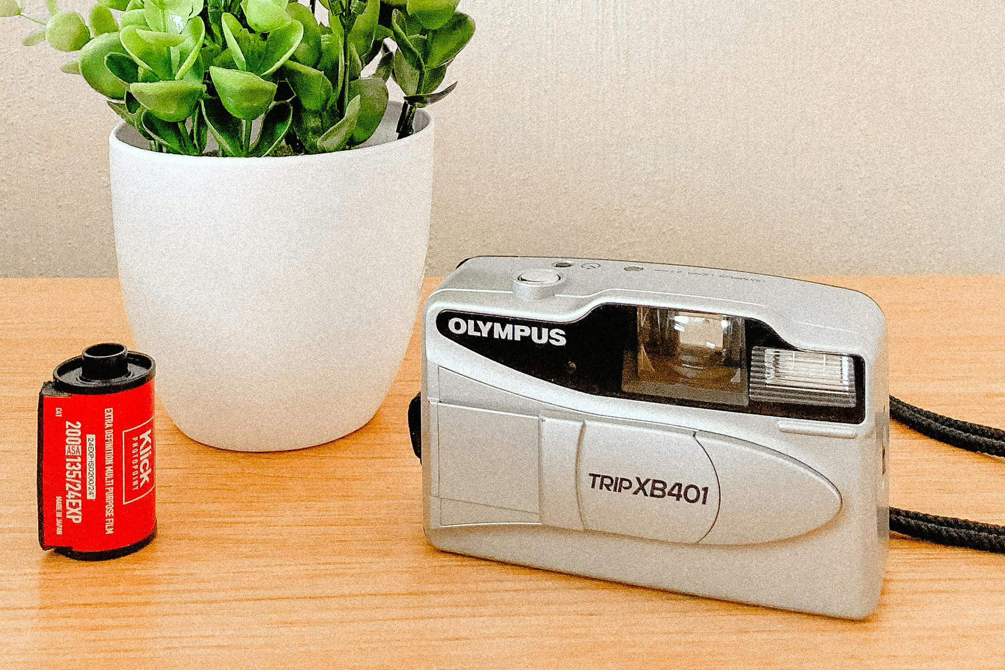 olympus-trip-xb401-35mm-camera