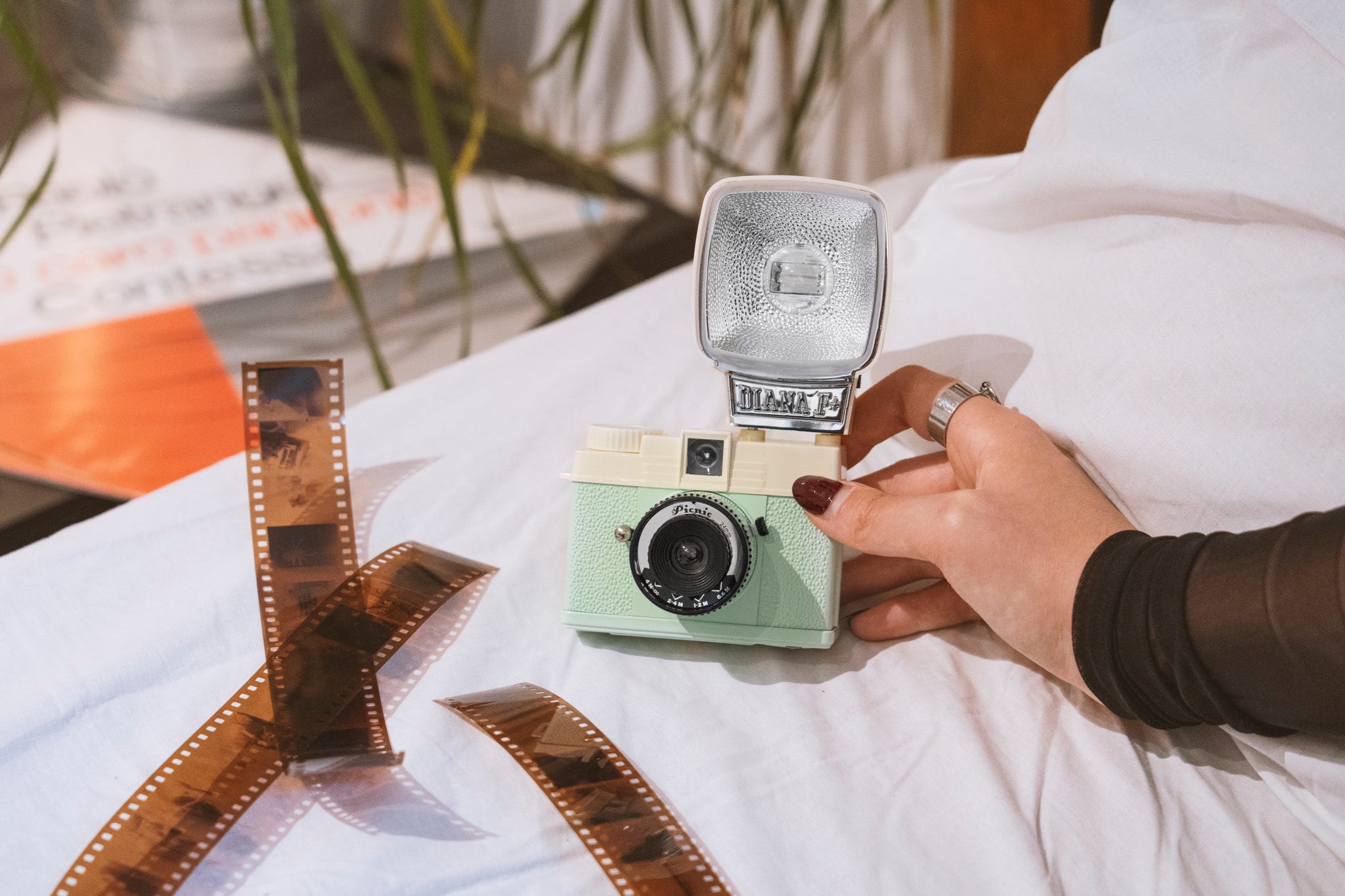 lomourette-picnic-camera