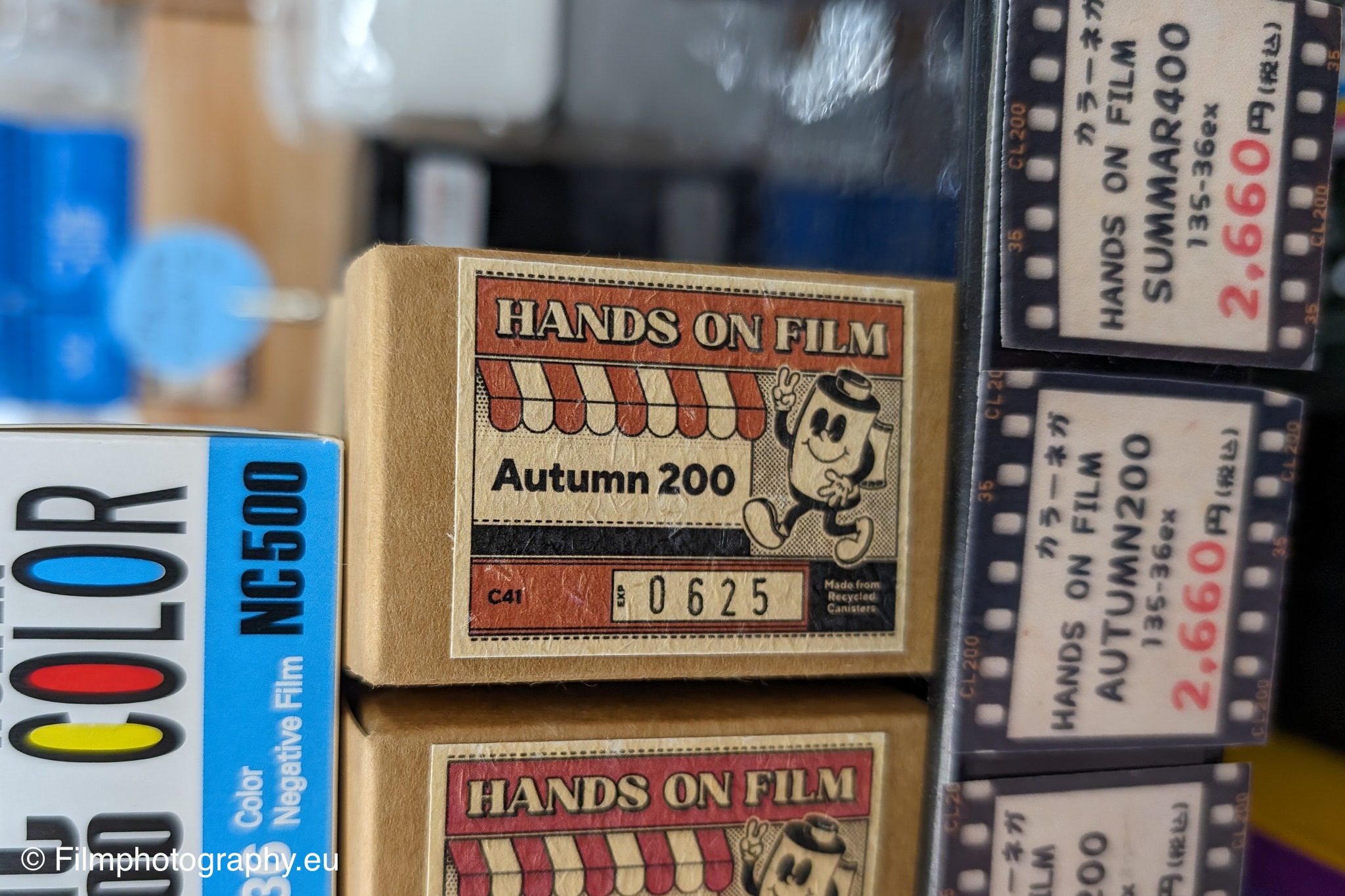 hands-on-film-autumn-200-35mm