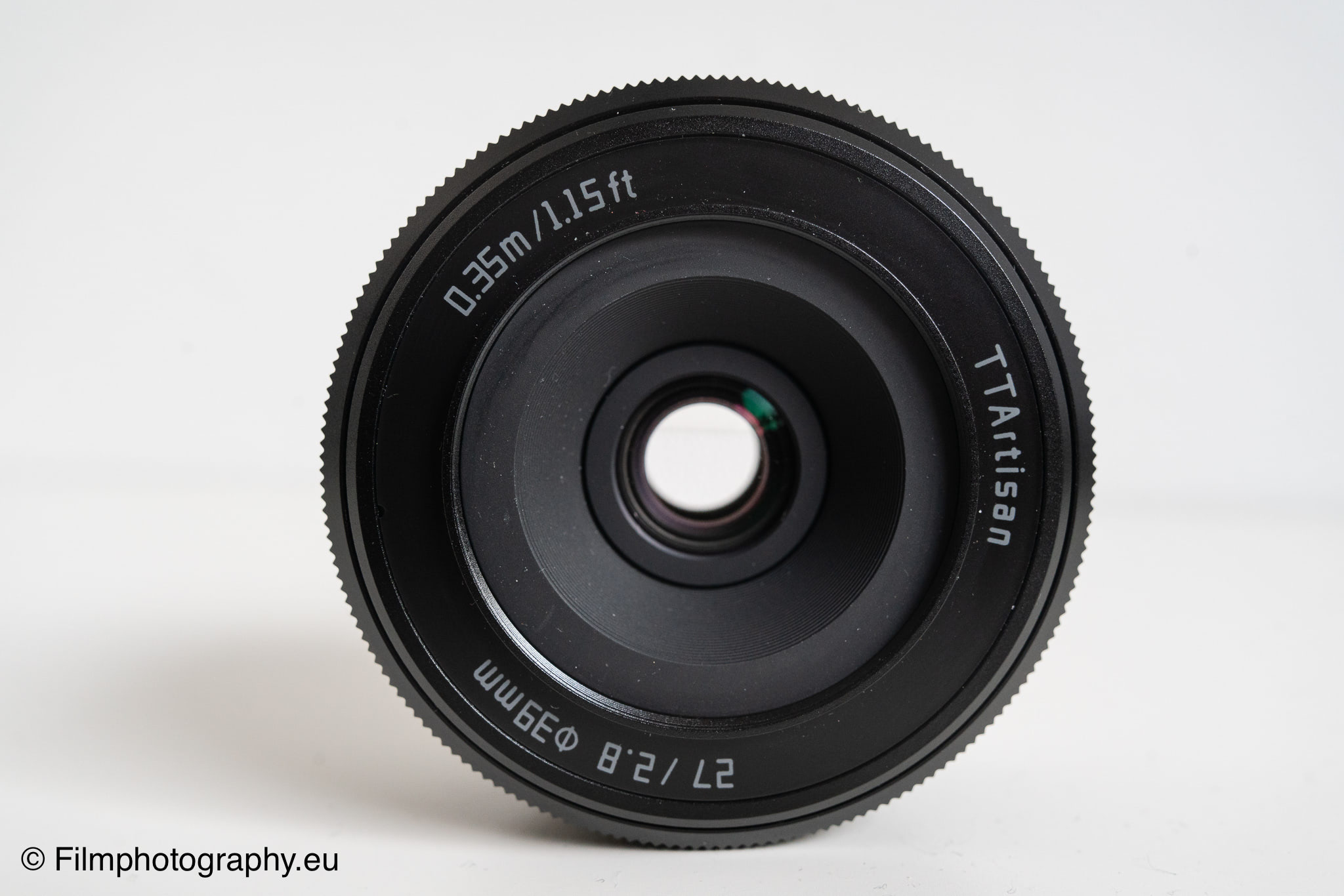 ttartisan-af-27mm-f-2-8-autofocus-lens-1