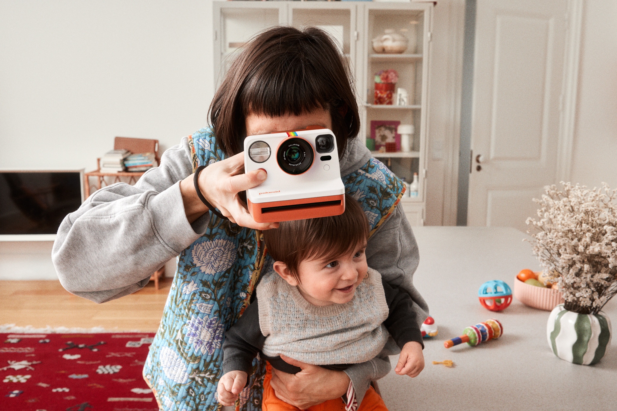 polaroid-now-gen3-camera-instant-family-photography