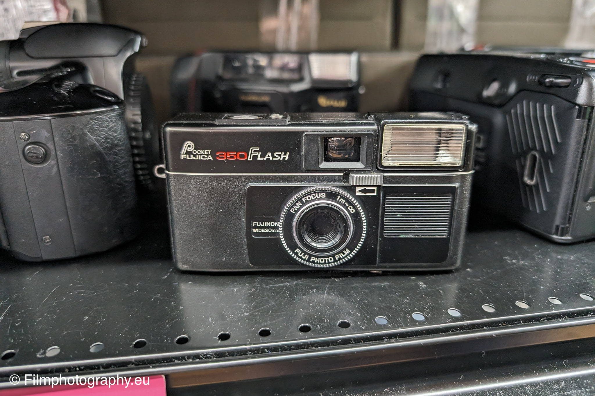fuji-pocket-fujica-350-flash-100-camera
