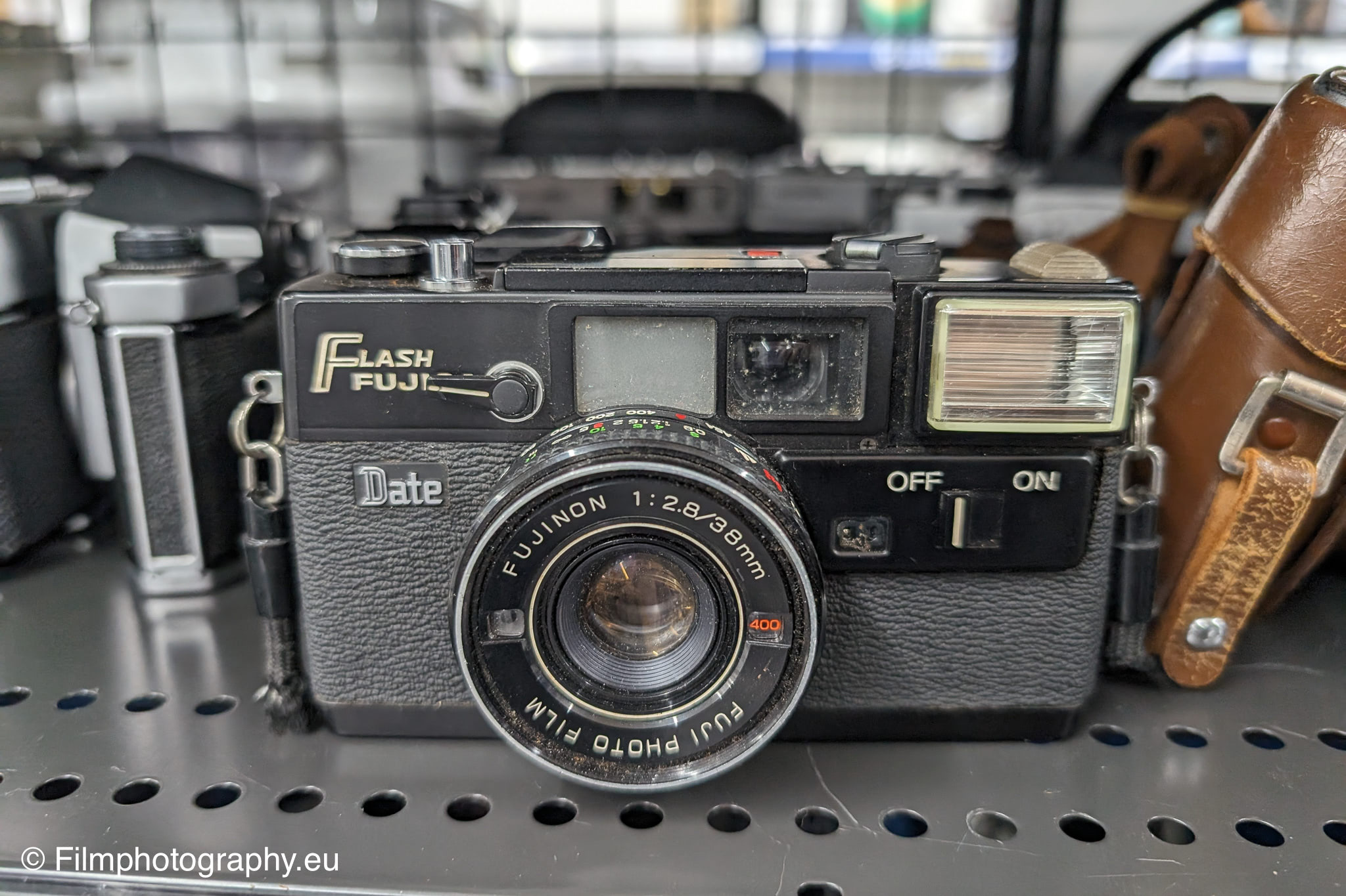 fujica-flash-date-35mm-camera