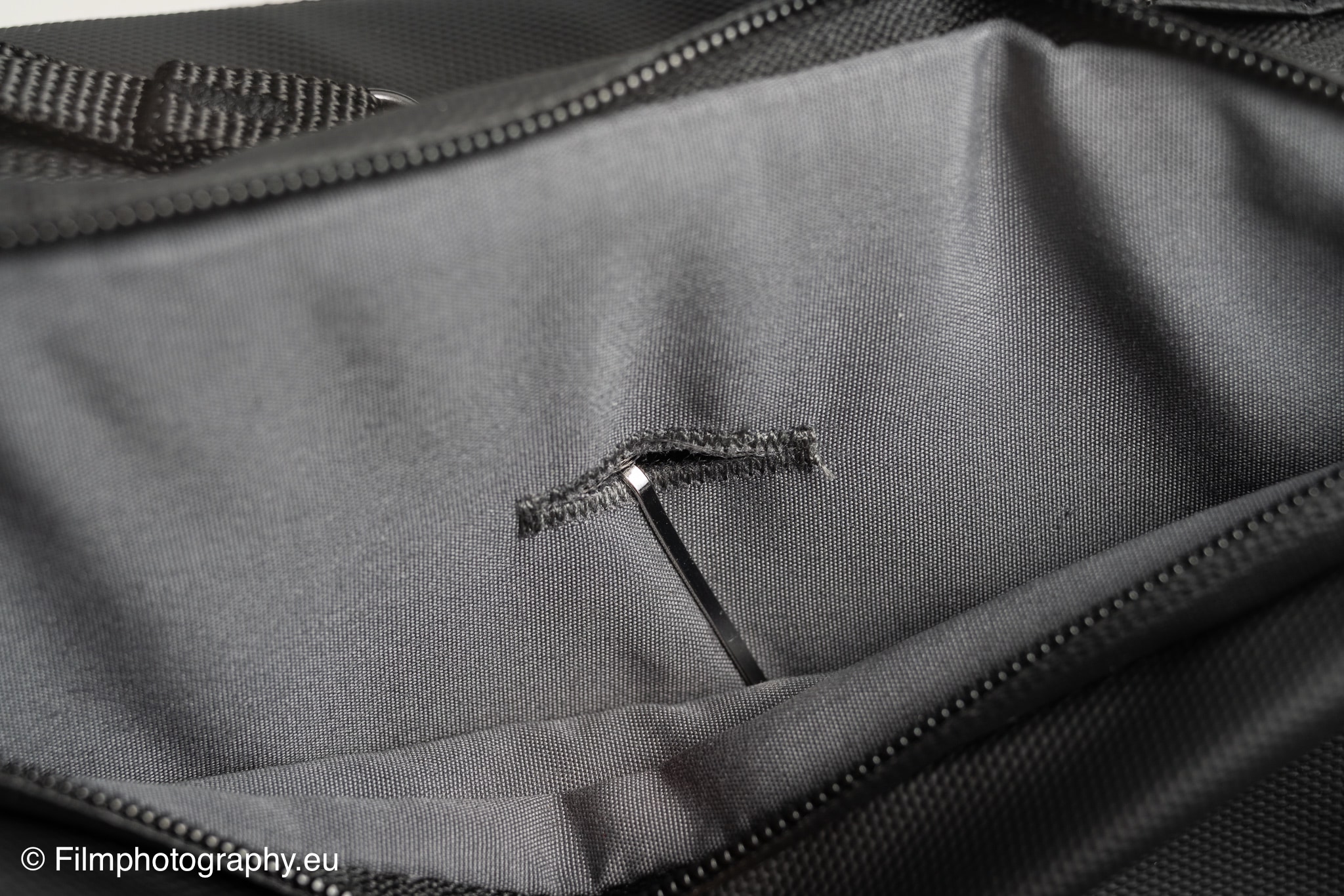 orbitkey-2-in-1-tech-accessory-pouch-review-1