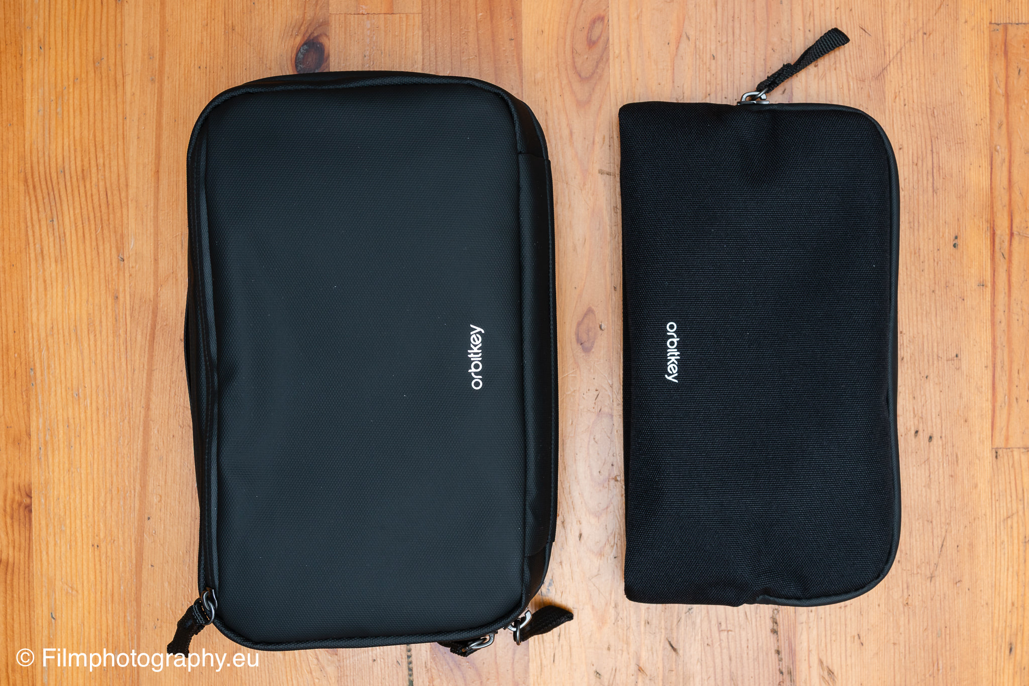 orbitkey-2-in-1-tech-accessory-pouch-review-15