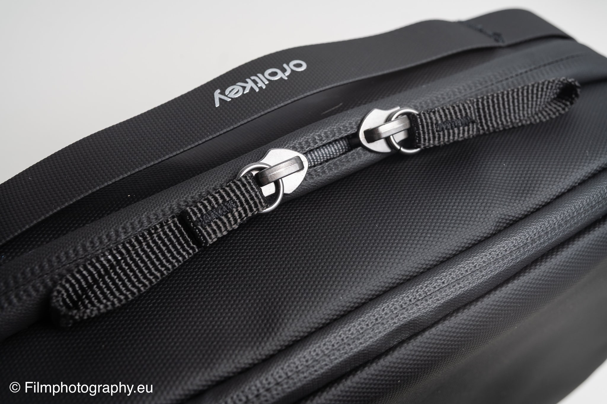 orbitkey-2-in-1-tech-accessory-pouch-review-2