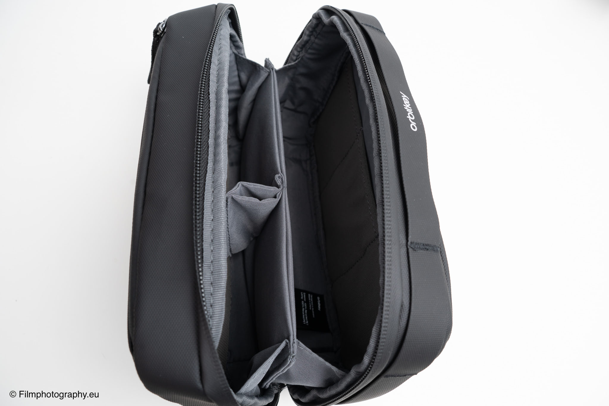 orbitkey-2-in-1-tech-accessory-pouch-review-24