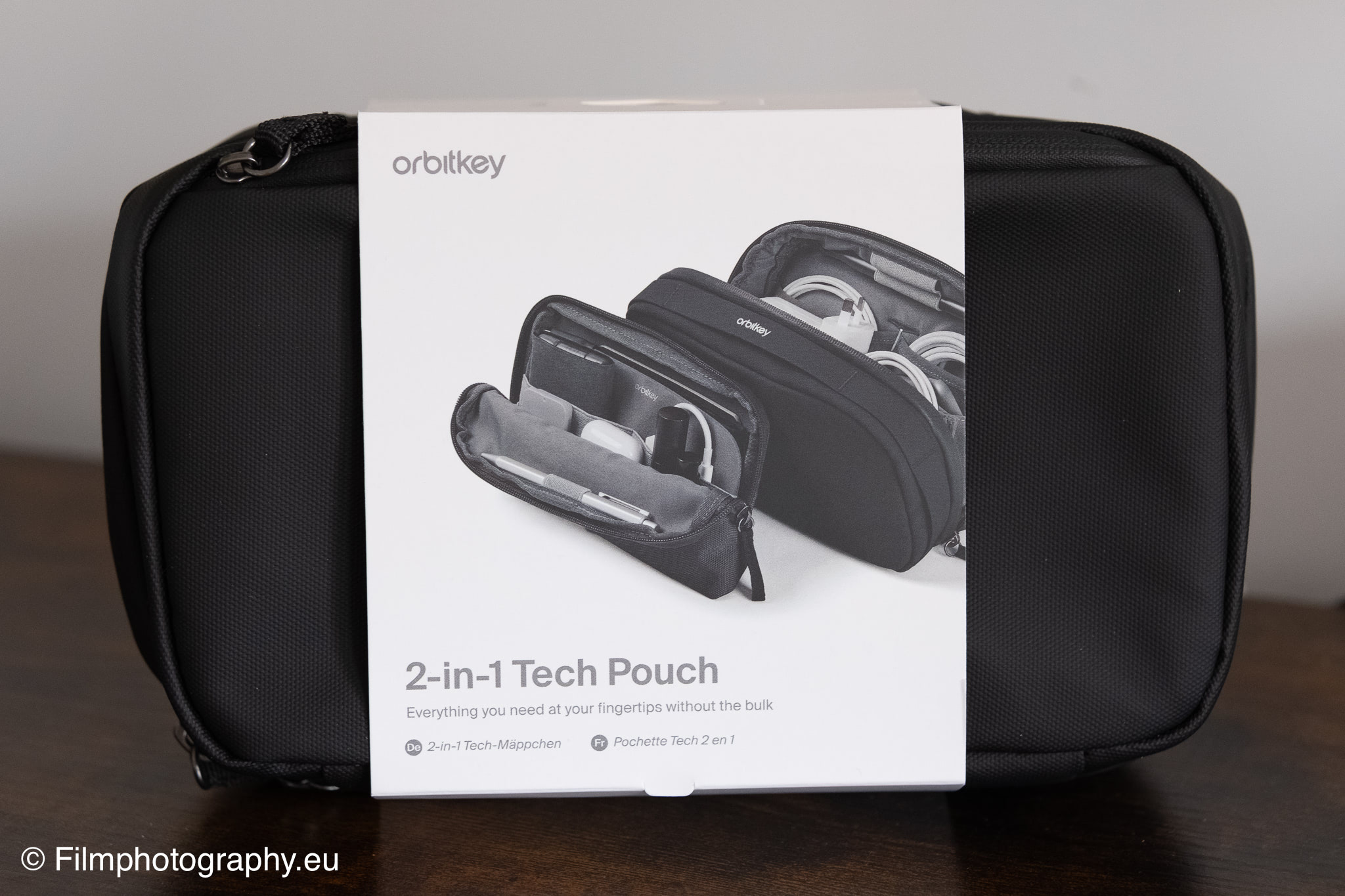 orbitkey-2-in-1-tech-accessory-pouch-review-27