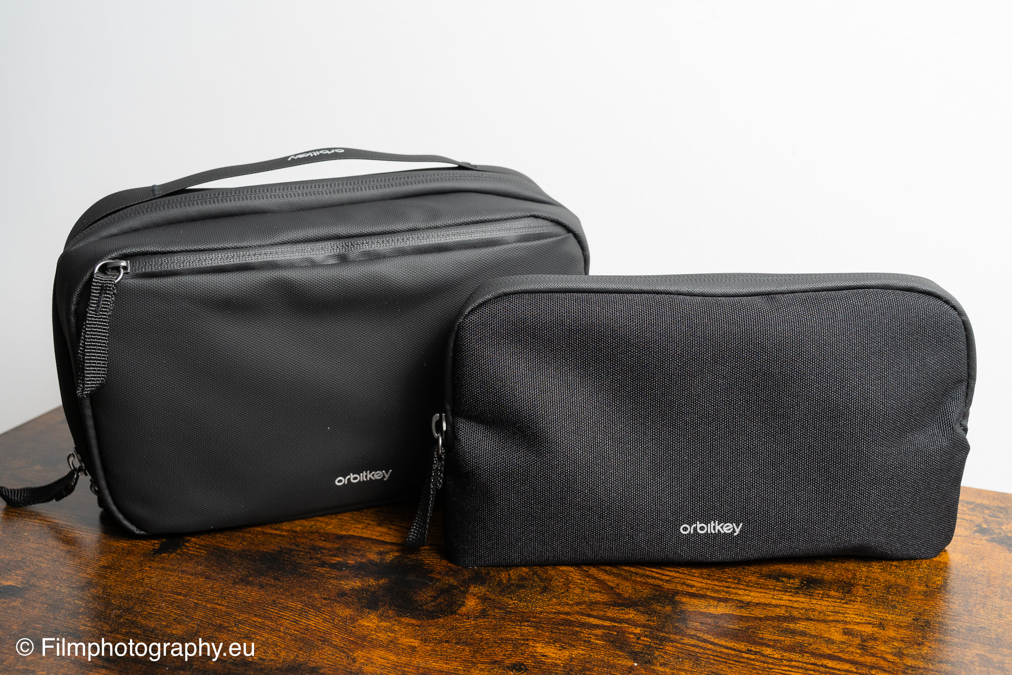 orbitkey-2-in-1-tech-accessory-pouch-review-buying