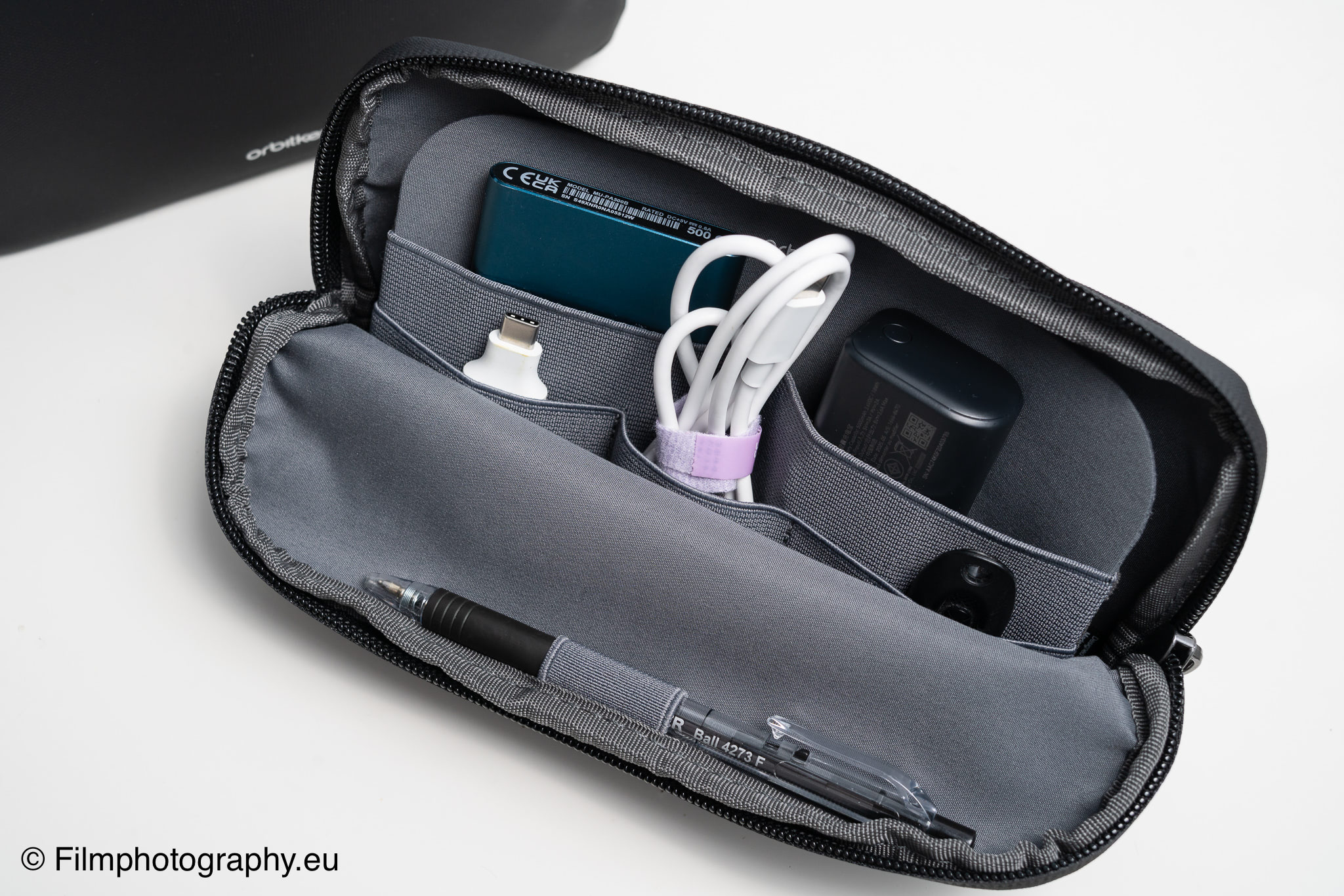 orbitkey-2-in-1-tech-accessory-pouch-review-small